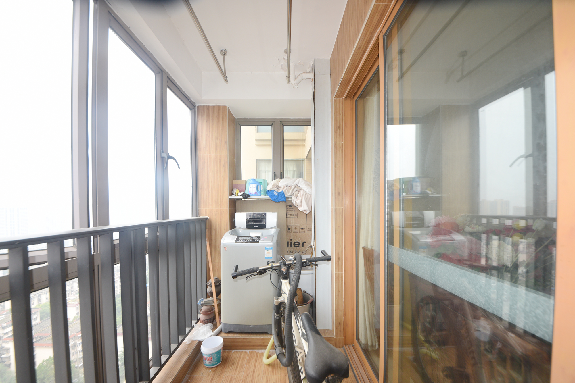 层上观邸  2室2厅1卫   82.00万阳台
