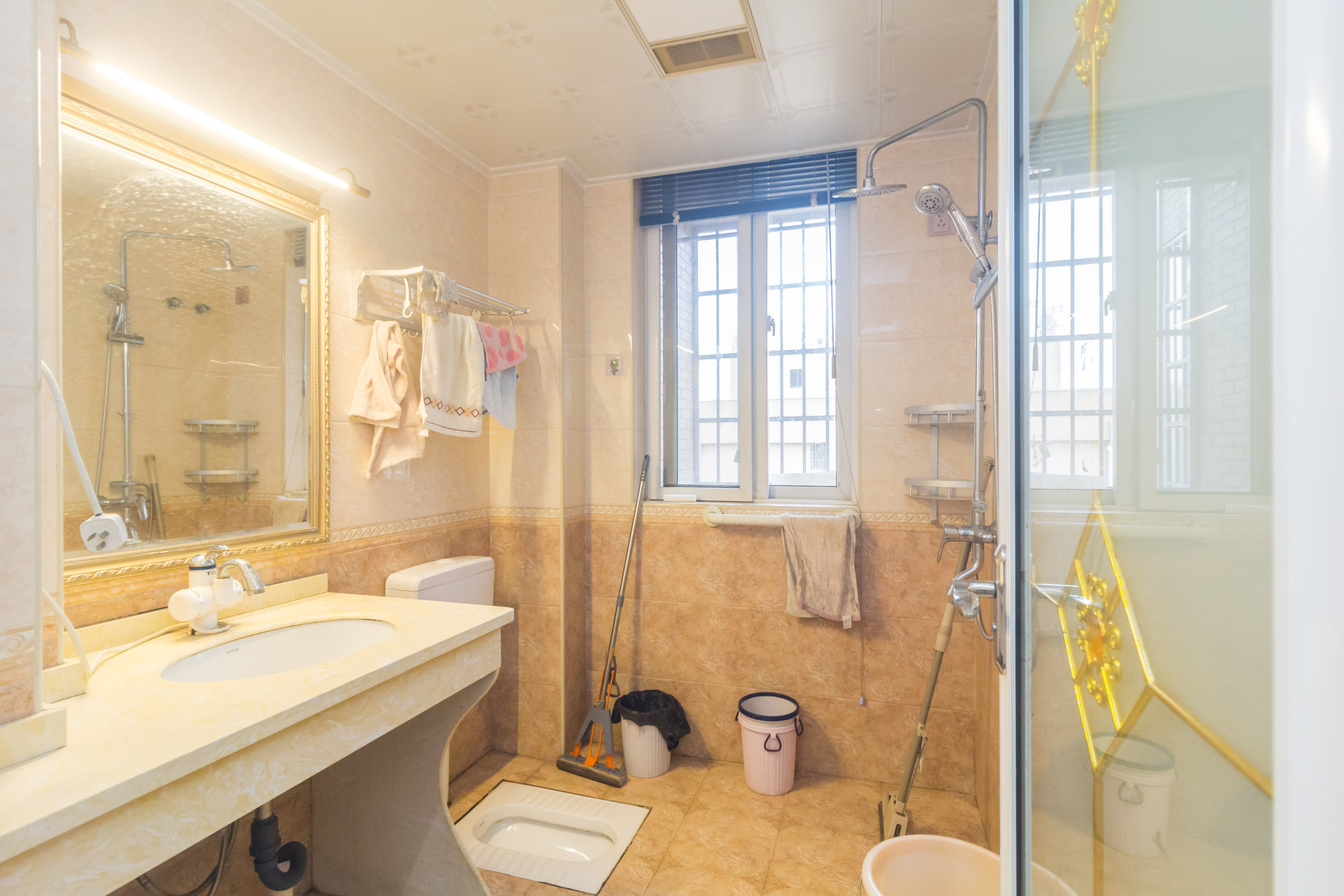 昌和商业中心/昌和国际 3室2厅1卫 89.65万 昌和商业中心/昌和国际 3室2厅1卫 89.65万卫生间