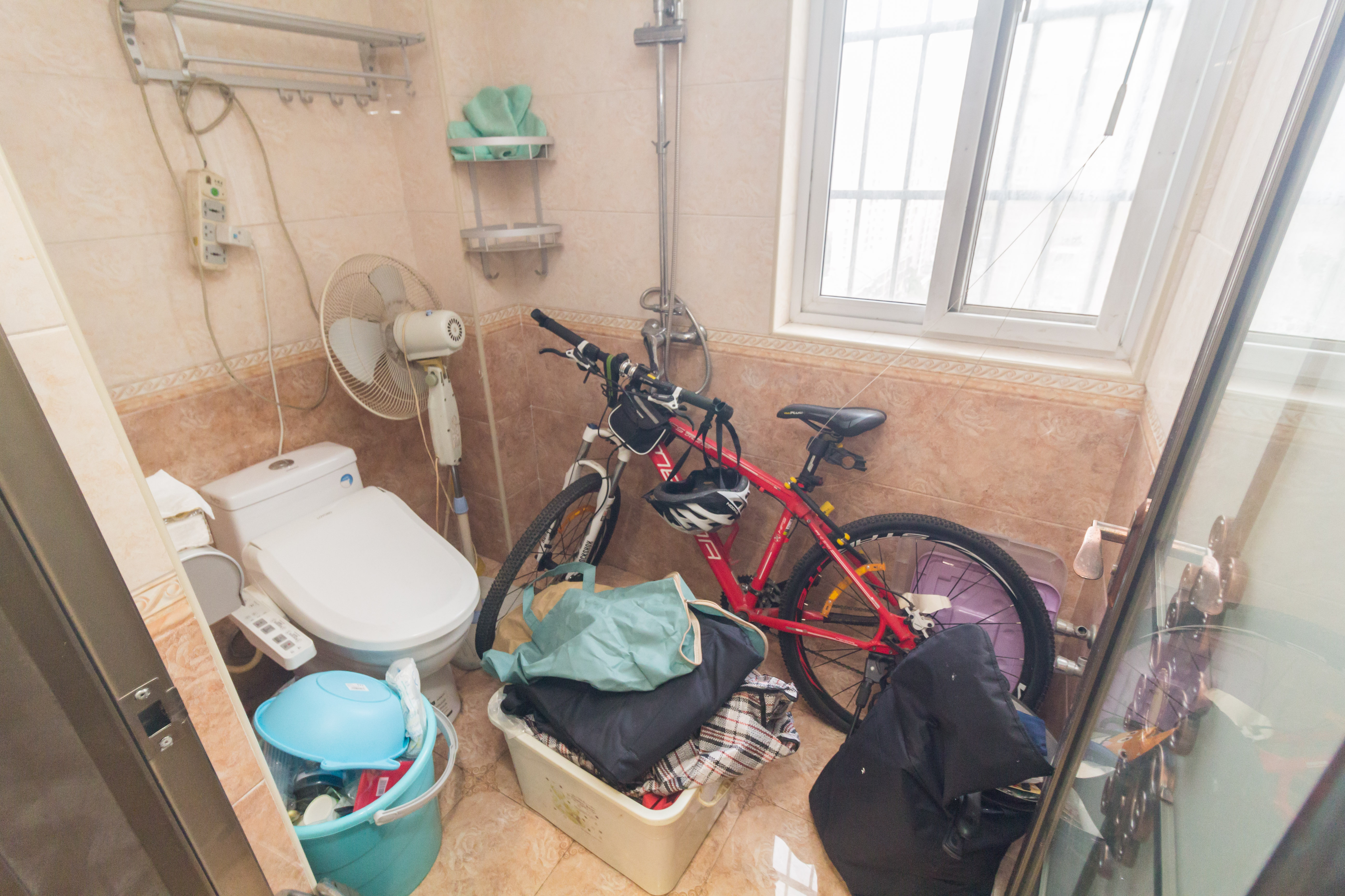 昌和商业中心/昌和国际 3室2厅1卫 89.65万 昌和商业中心/昌和国际 3室2厅1卫 89.65万卫生间