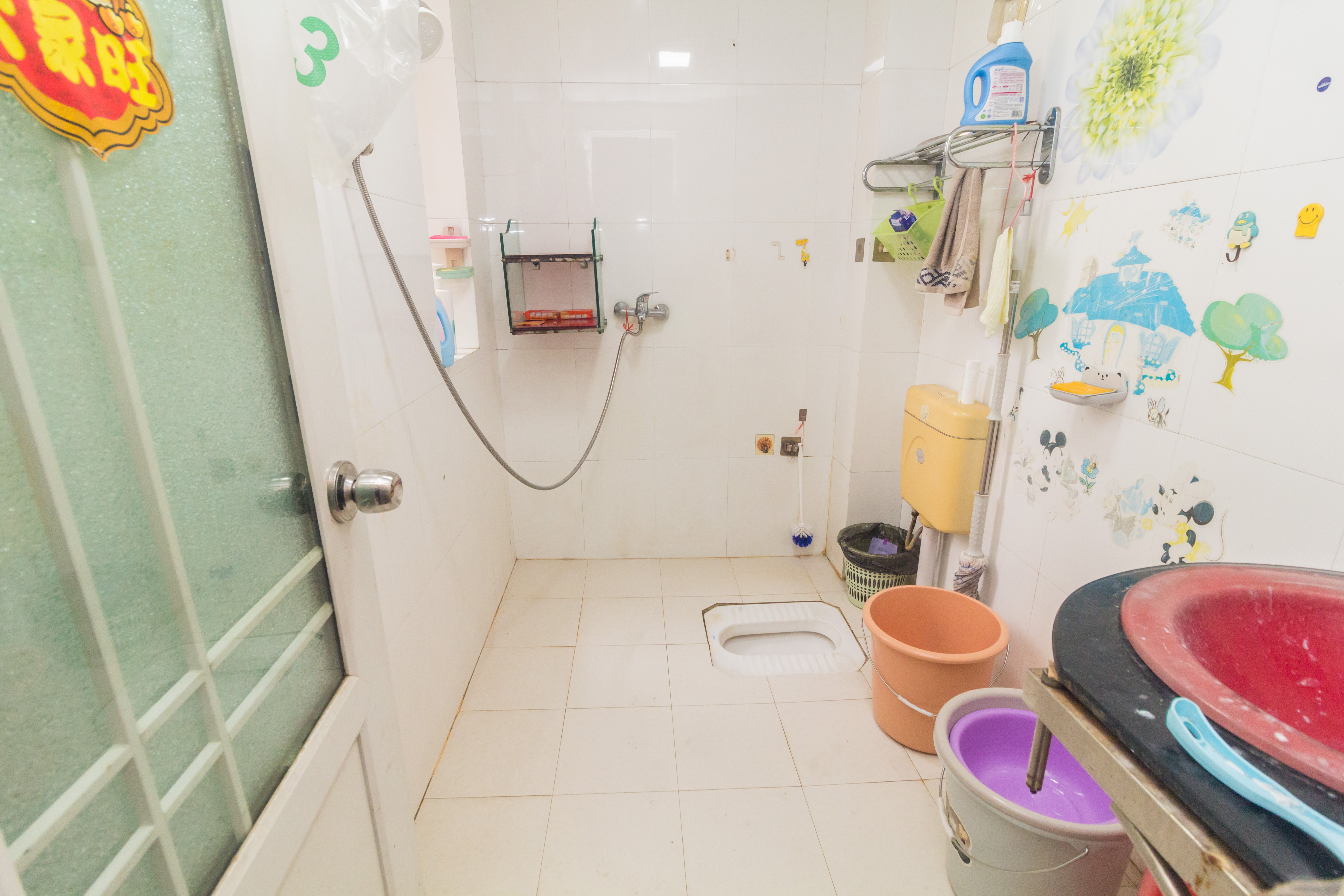 圣力华苑 2室2厅1卫 35.00万 圣力华苑 2室2厅1卫 35.00万卫生间