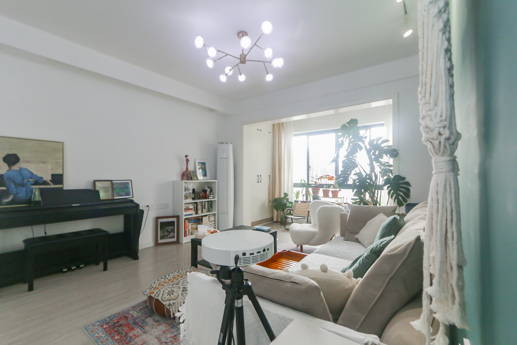 天麓尚层  3室2厅2卫    116.8万客厅