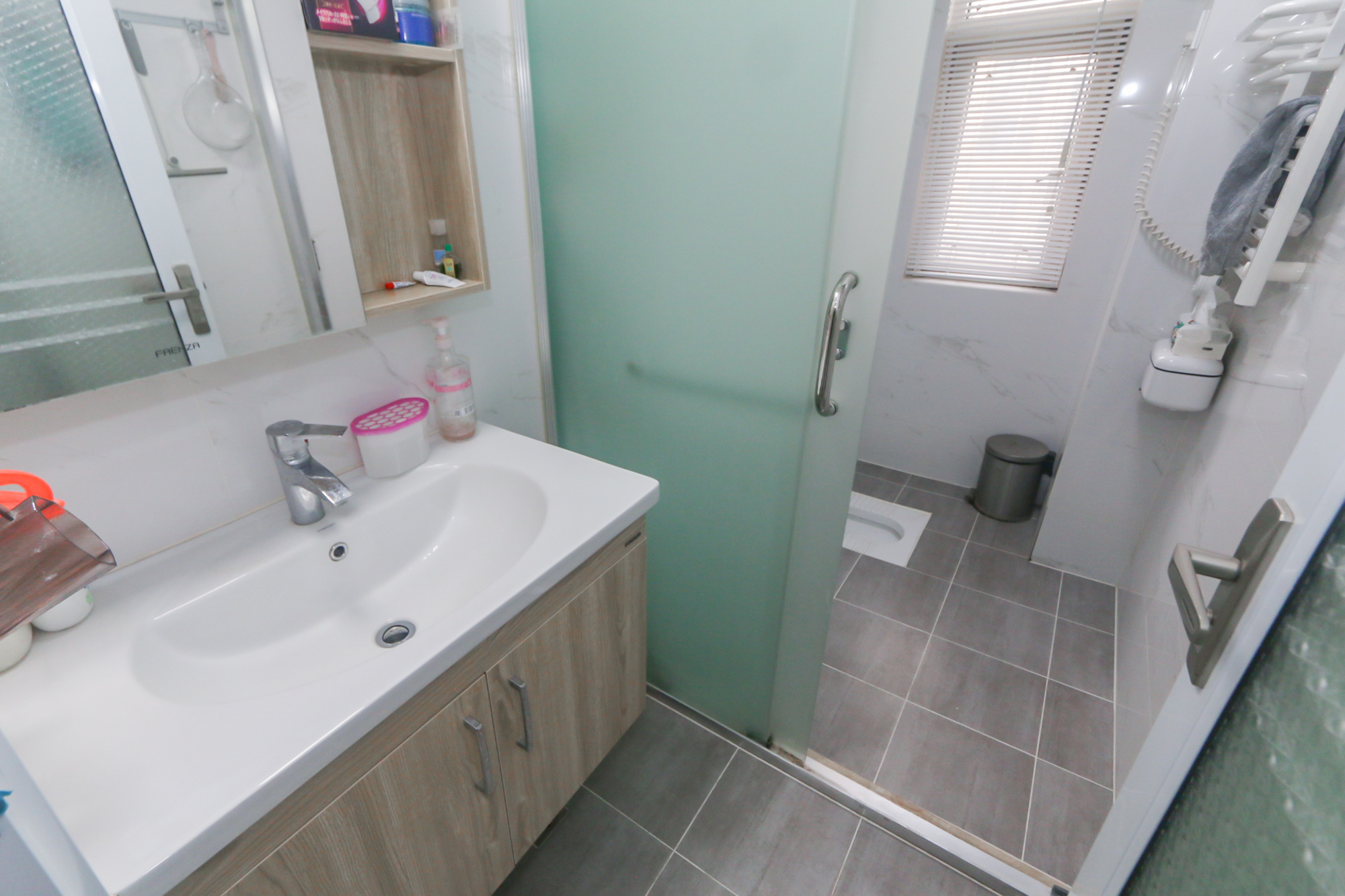 天麓尚层  3室2厅2卫    116.8万卫生间