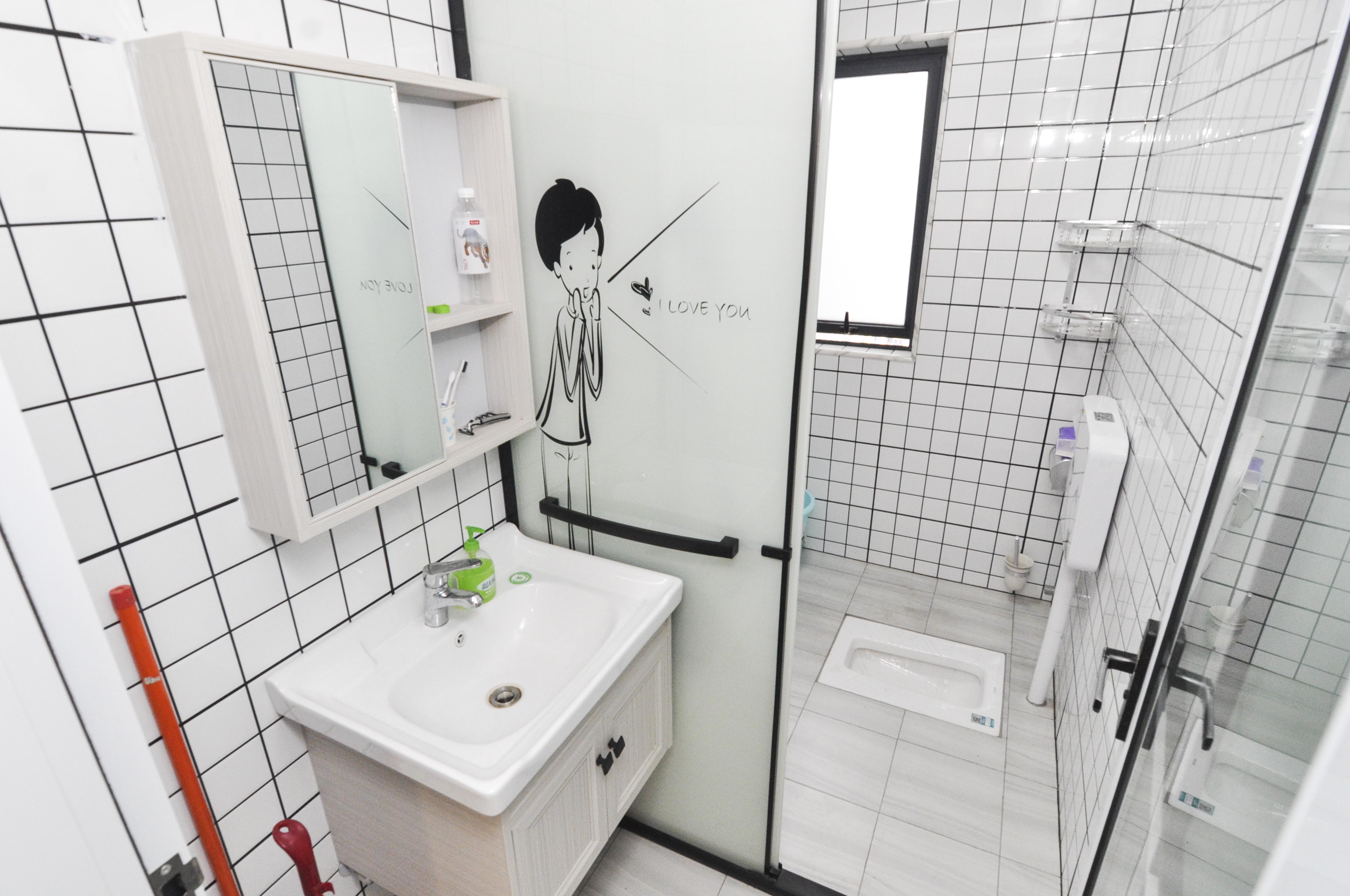 中建梅溪湖中心  3室2厅2卫   155.00万卫生间