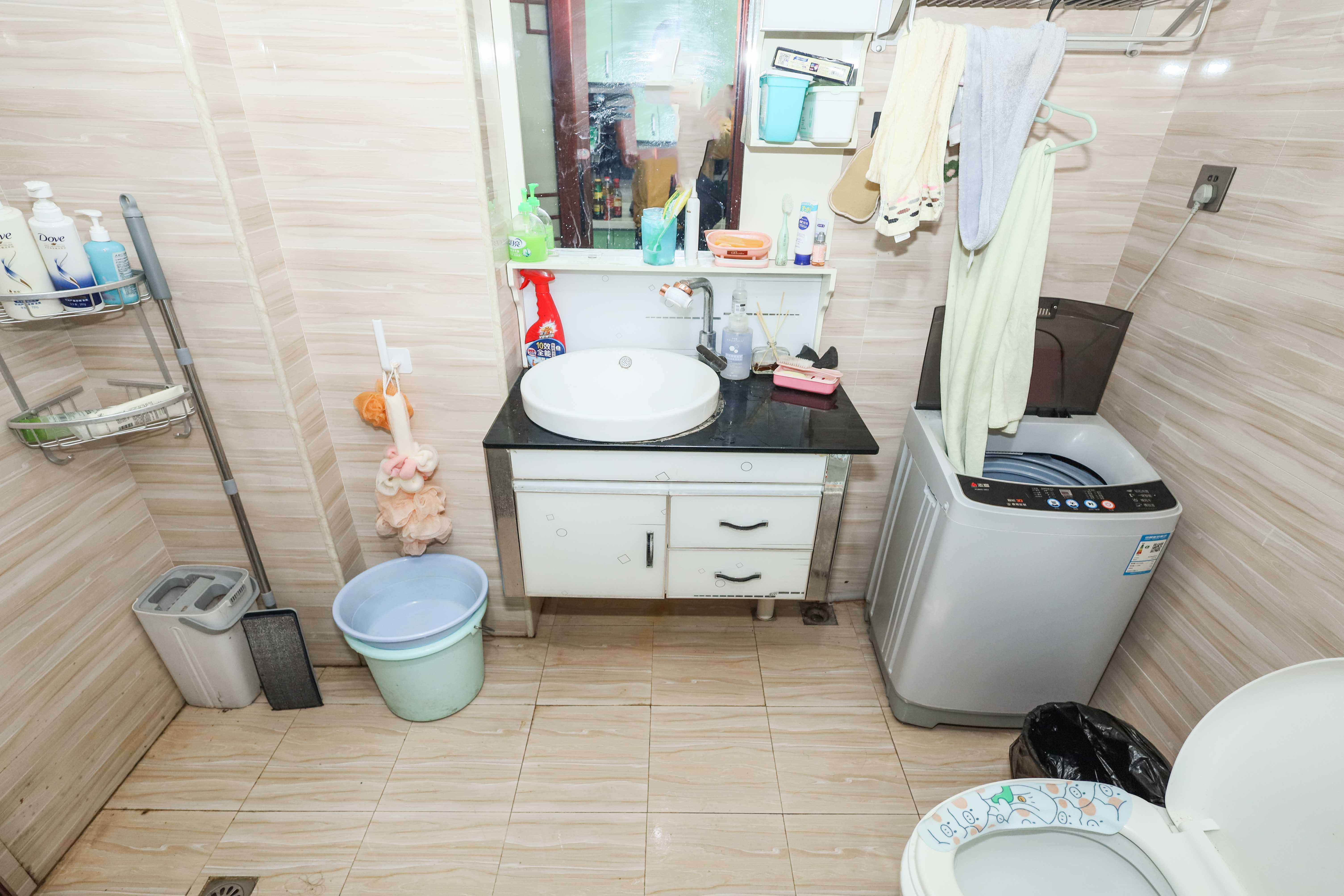 保利麓谷林语I区  1室1厅1卫   31.80万卫生间