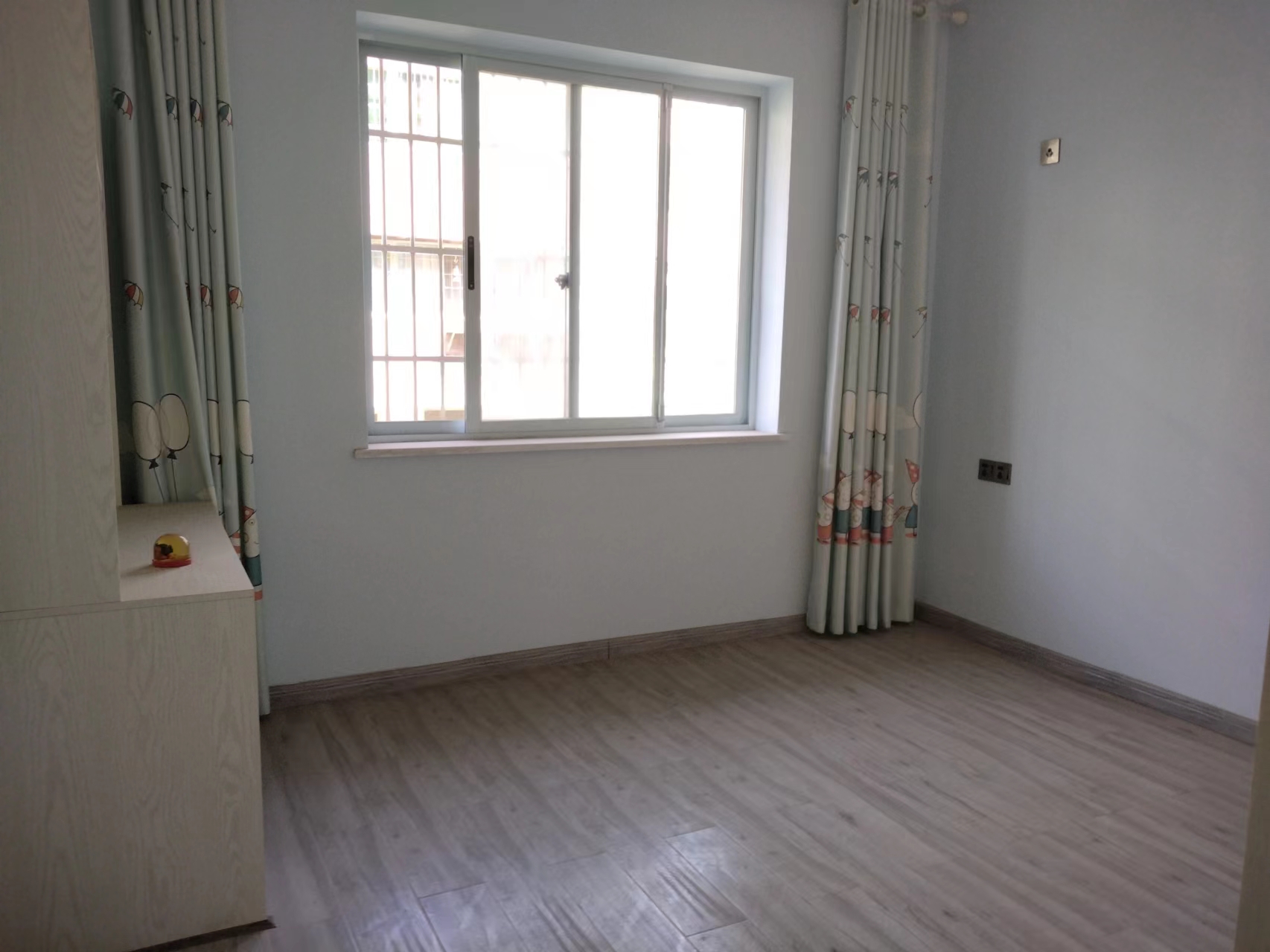 香山美境 4室2厅2卫 68.00万 香山美境 4室2厅2卫 68.00万室内图