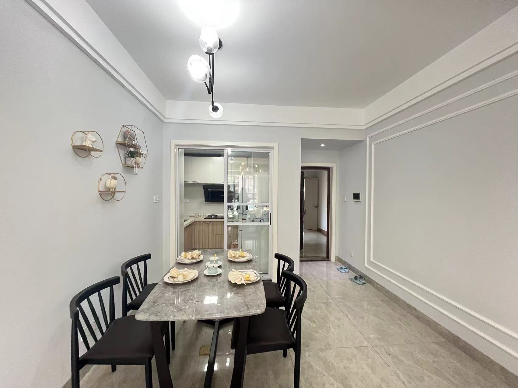 日盛山湖城 3室2厅1卫 76.8万 日盛山湖城 3室2厅1卫 76.8万室内图