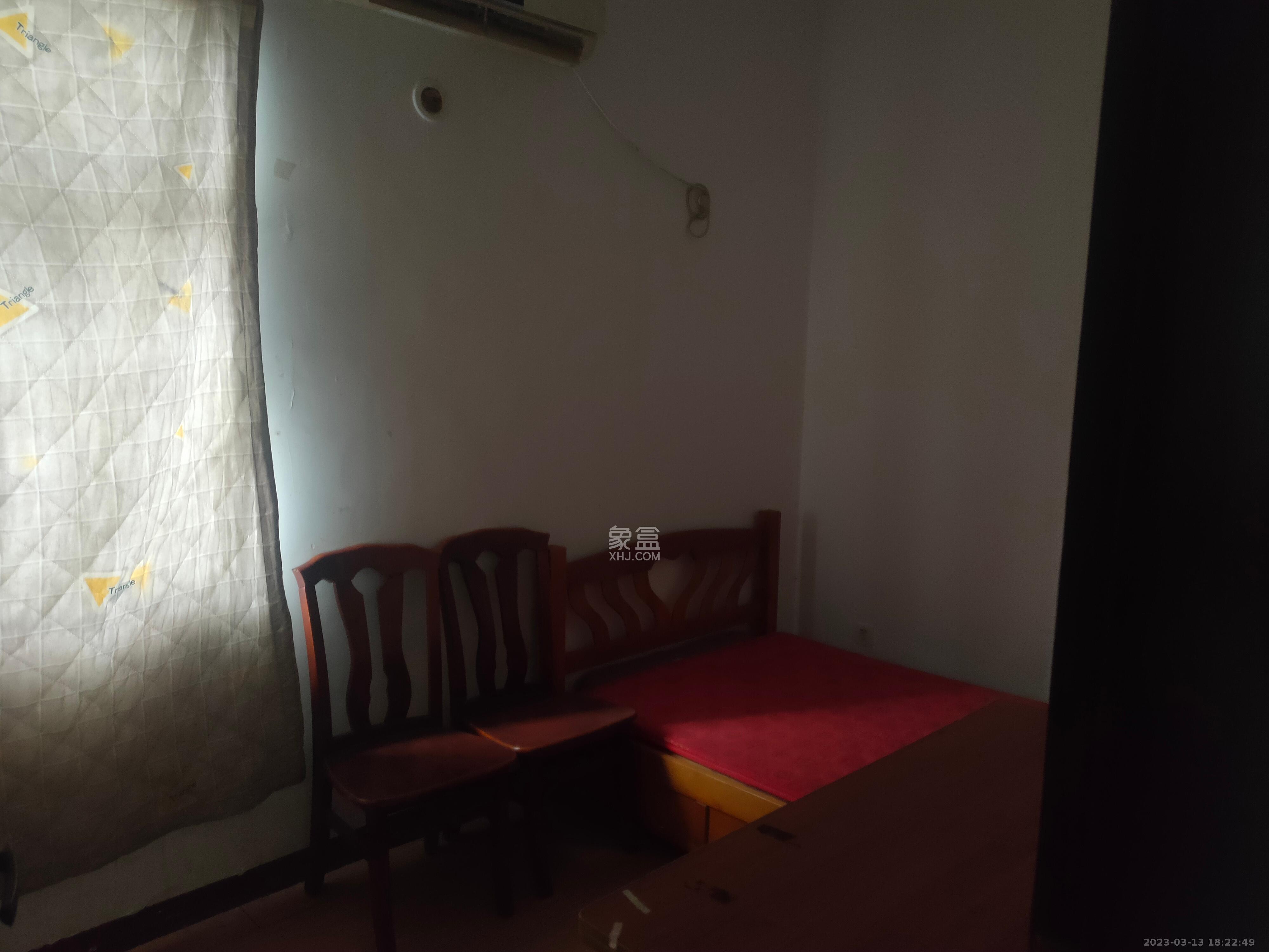 明城公寓  3室2厅1卫   2000.00元/月室内图