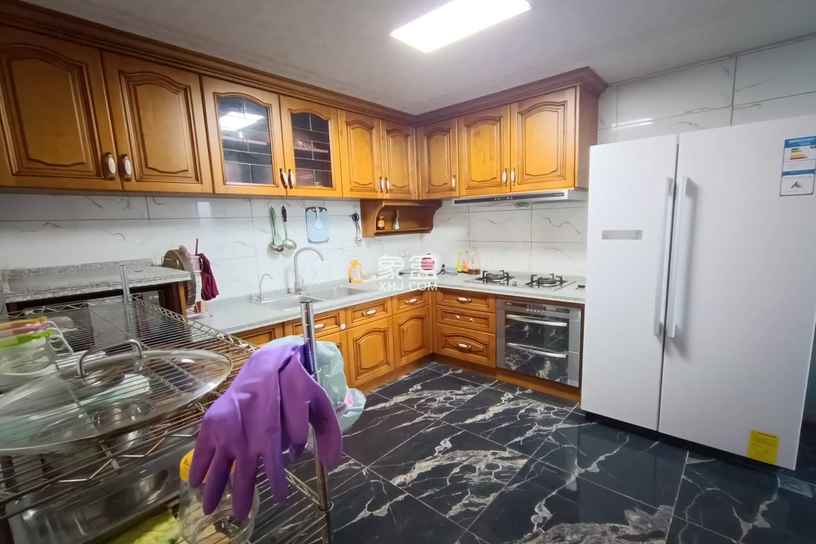 金元国际 4室2厅3卫 6500.00元/月 金元国际 4室2厅3卫 6500.00元/月室内图