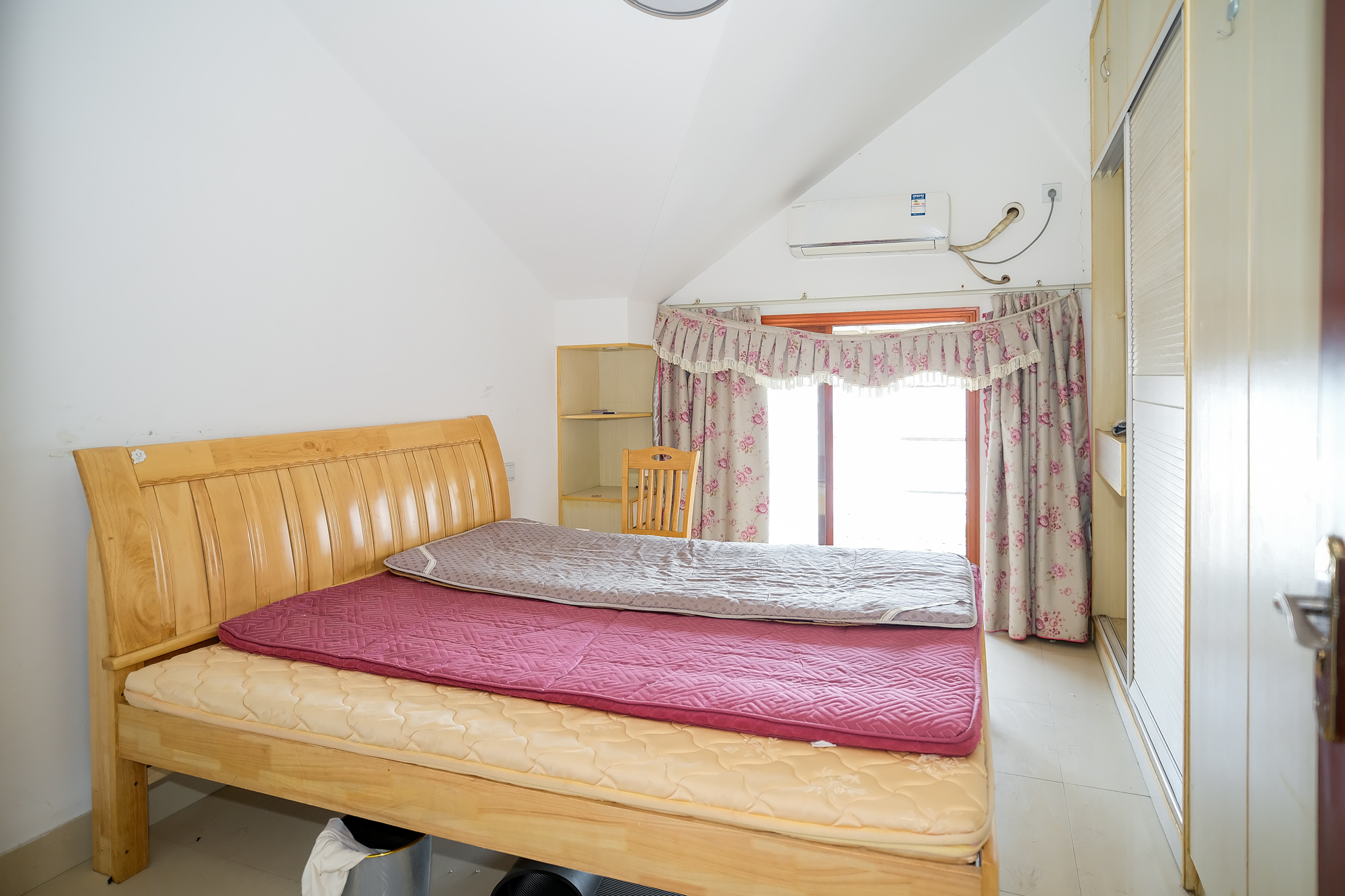 湘绣城 2室2厅1卫 23.60万 湘绣城 2室2厅1卫 23.60万卧室