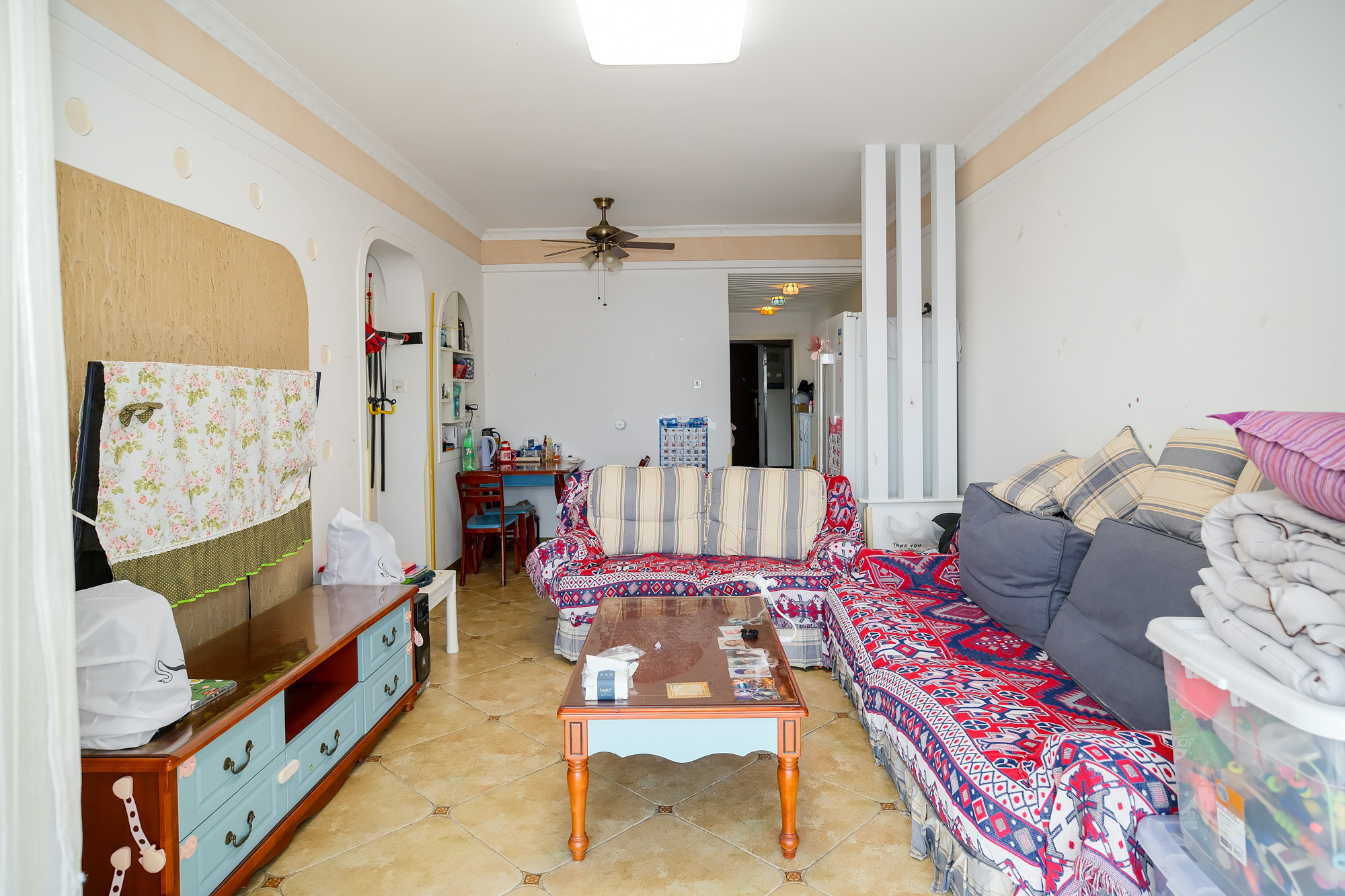 花样年华  3室2厅1卫    58.0万 花样年华  3室2厅1卫    58.0万客厅