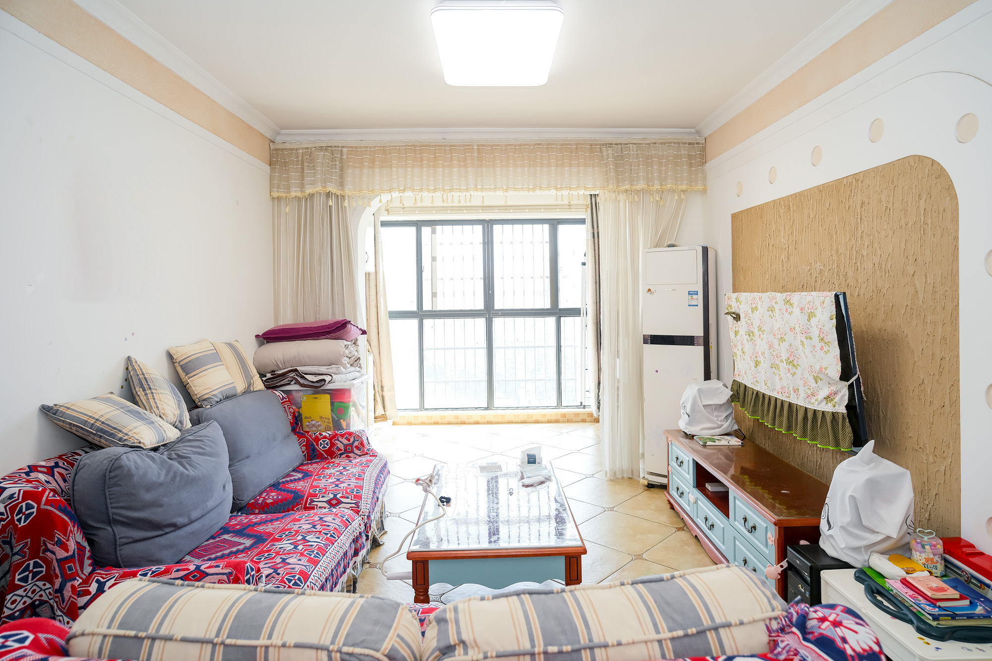 花样年华  3室2厅1卫    58.0万 花样年华  3室2厅1卫    58.0万客厅