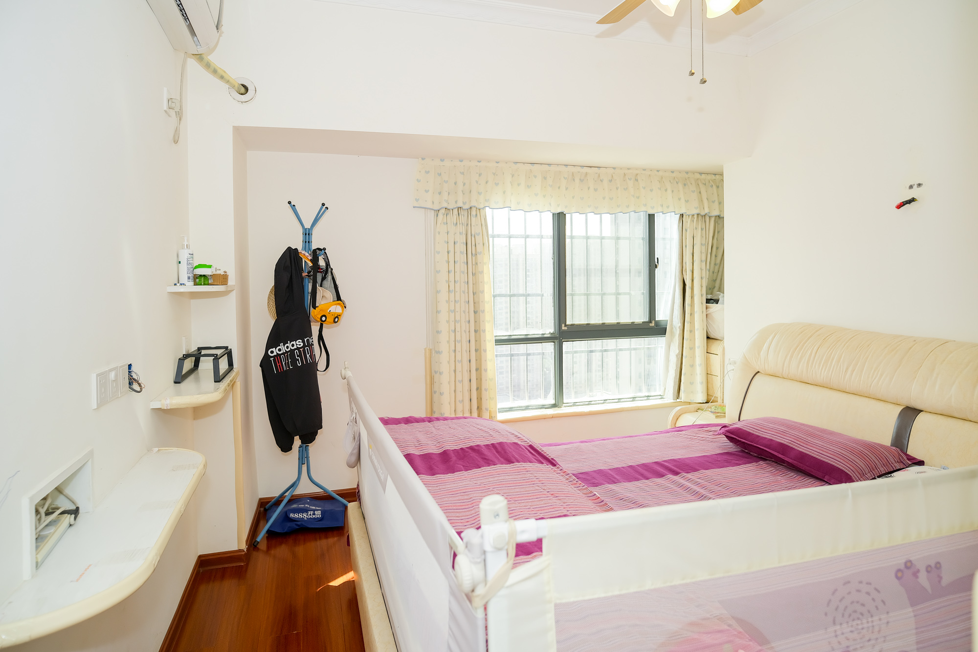 花样年华  3室2厅1卫    58.0万 花样年华  3室2厅1卫    58.0万卧室