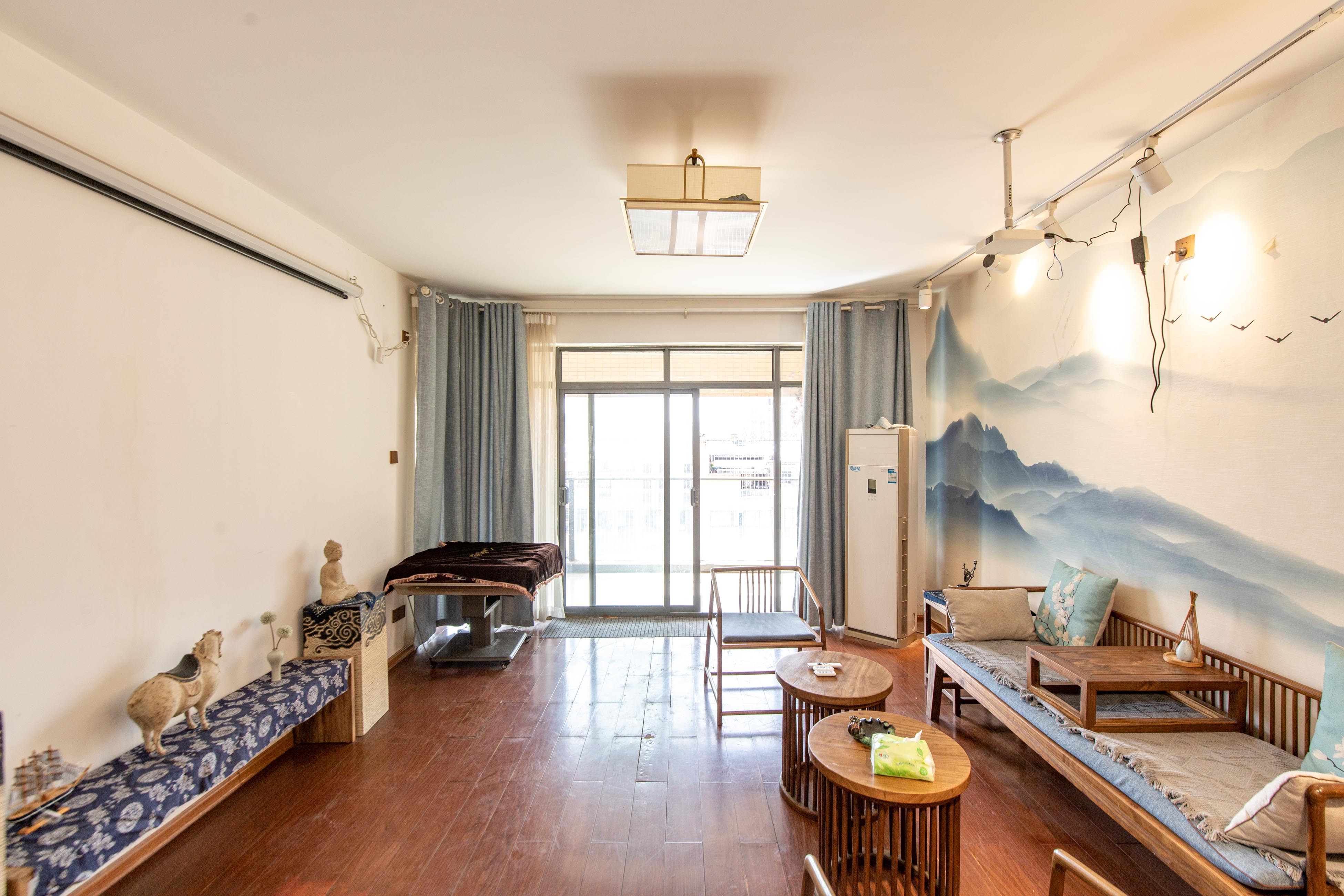 中城丽景香山园  3室2厅2卫   206.00万