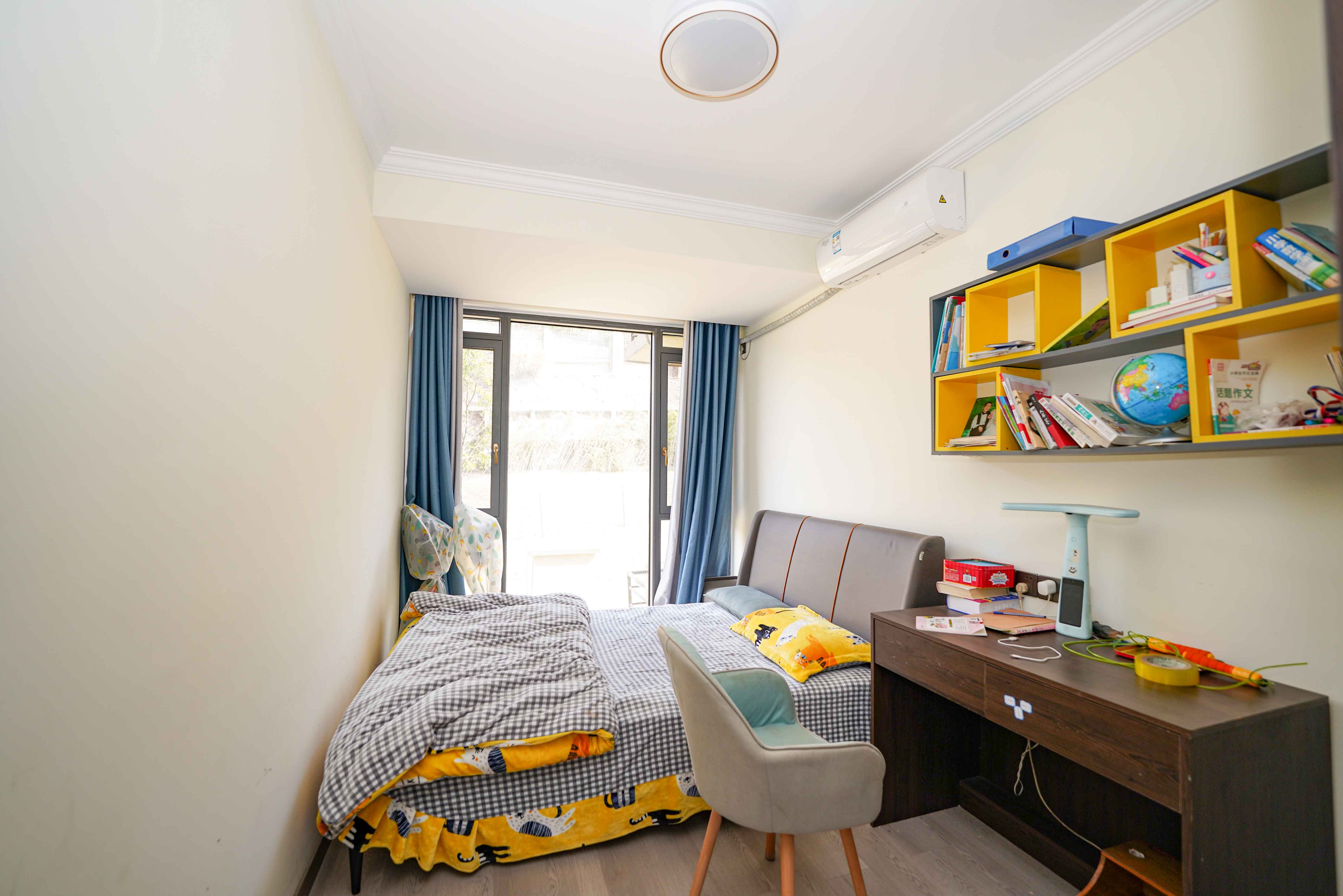 碧桂园公园壹号(凯怡茗苑) 3室2厅1卫 78.0万 碧桂园公园壹号(凯怡茗苑) 3室2厅1卫 78.0万卧室