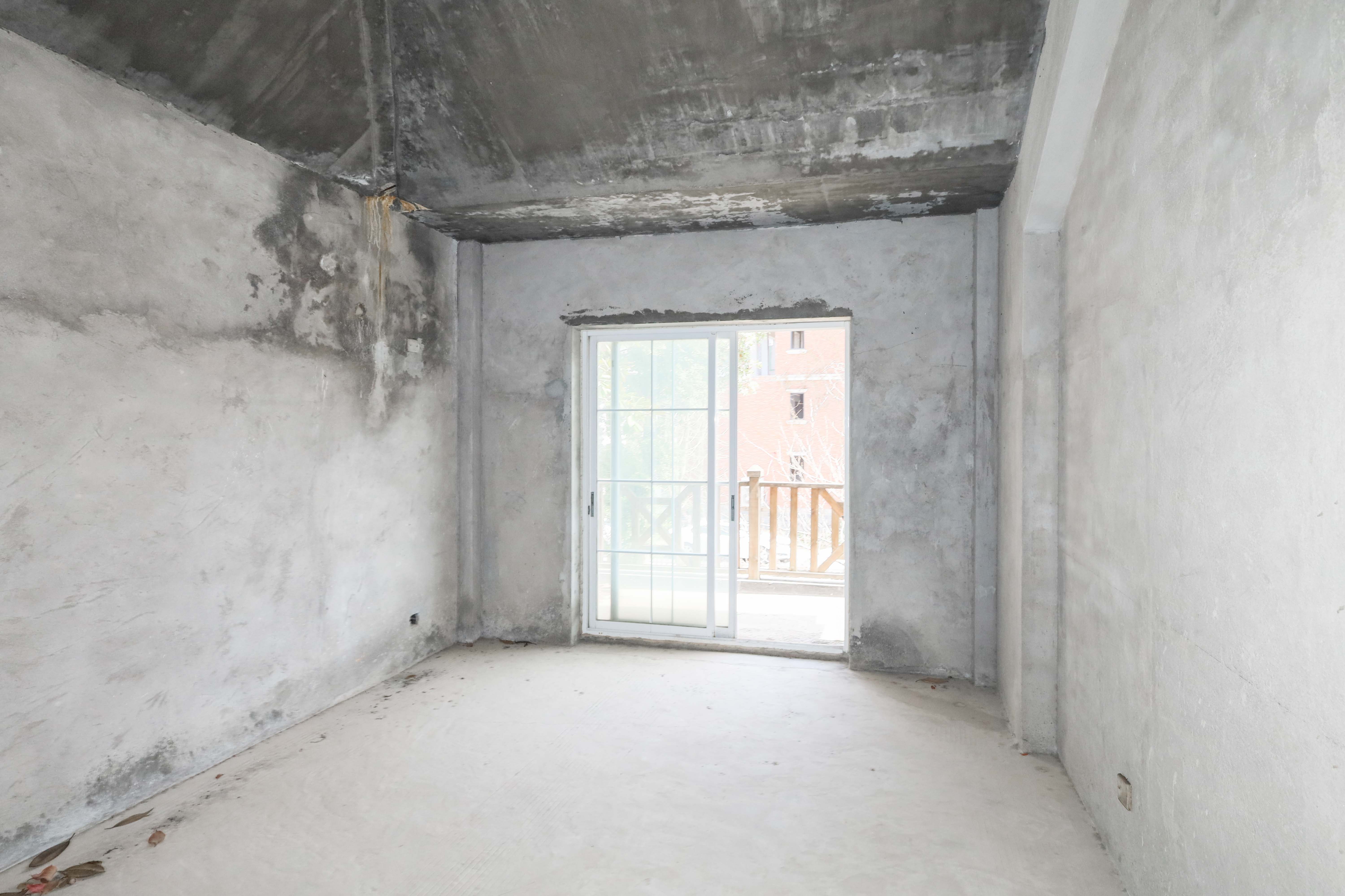 山水英伦 5室3厅3卫 1050.00万 山水英伦 5室3厅3卫 1050.00万卧室