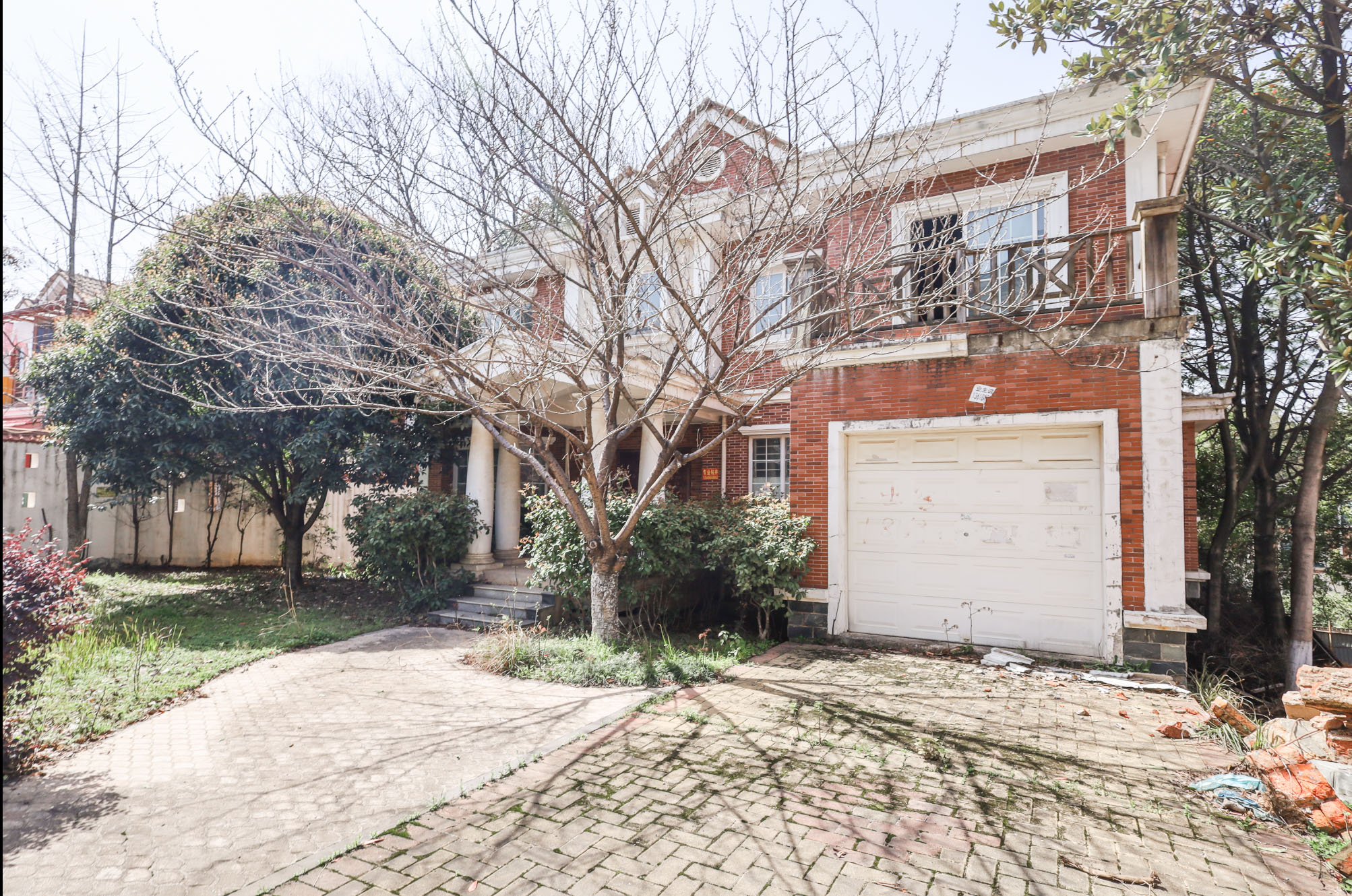 山水英伦 5室3厅3卫 1050.00万 山水英伦 5室3厅3卫 1050.00万其他