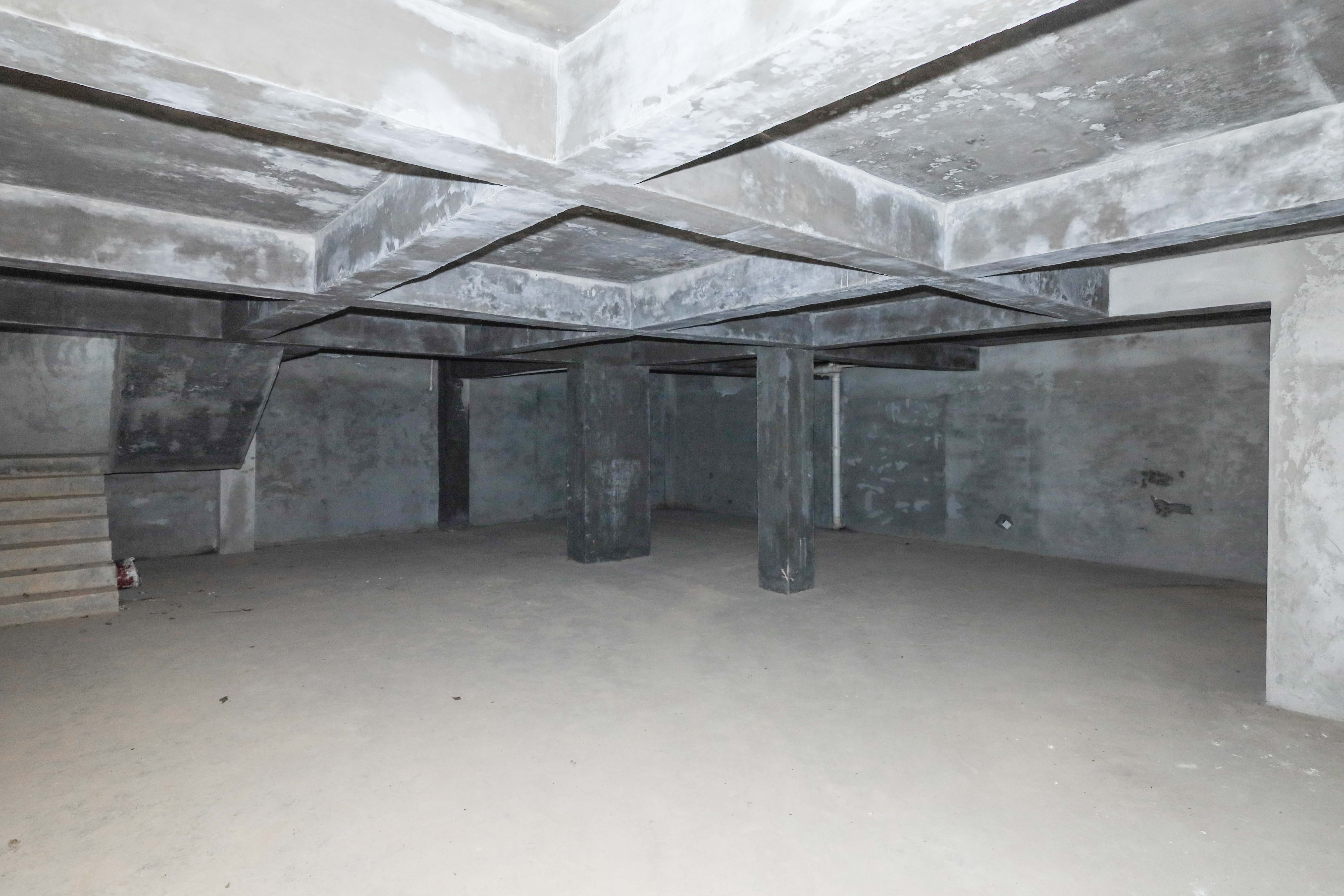 山水英伦 5室3厅3卫 1050.00万 山水英伦 5室3厅3卫 1050.00万其他