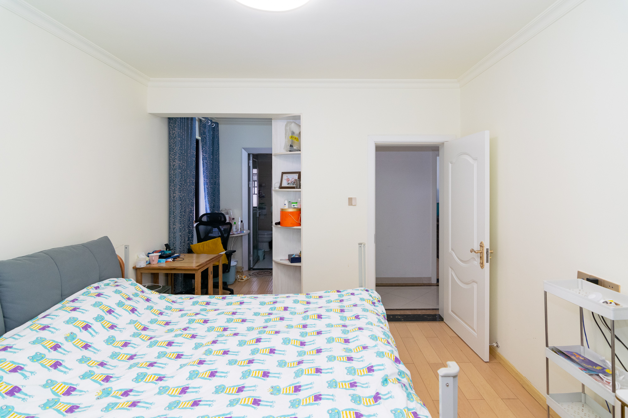 新城国际花都 3室2厅2卫 66.0万 新城国际花都 3室2厅2卫 66.0万卧室