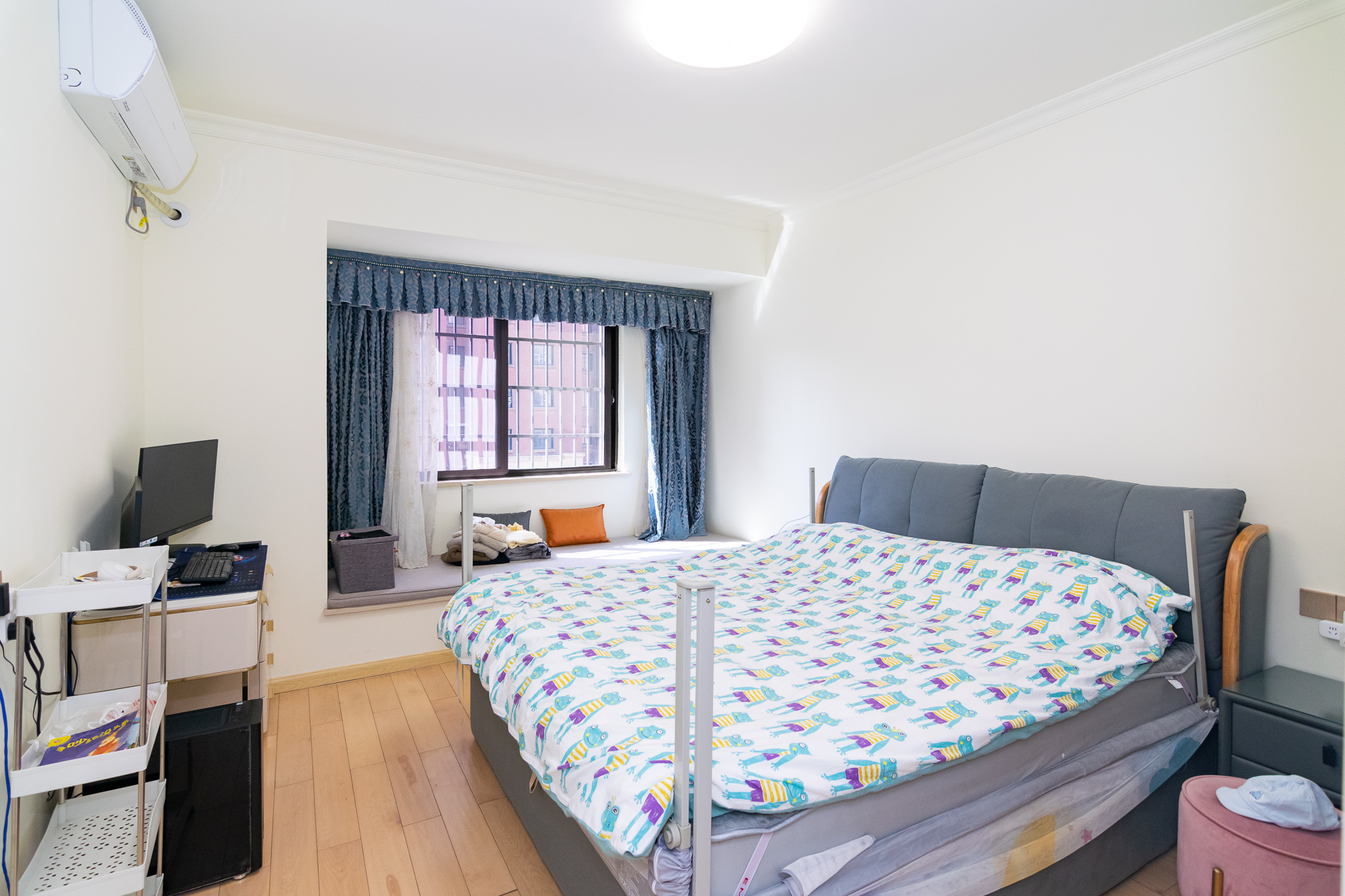 新城国际花都 3室2厅2卫 66.0万 新城国际花都 3室2厅2卫 66.0万卧室