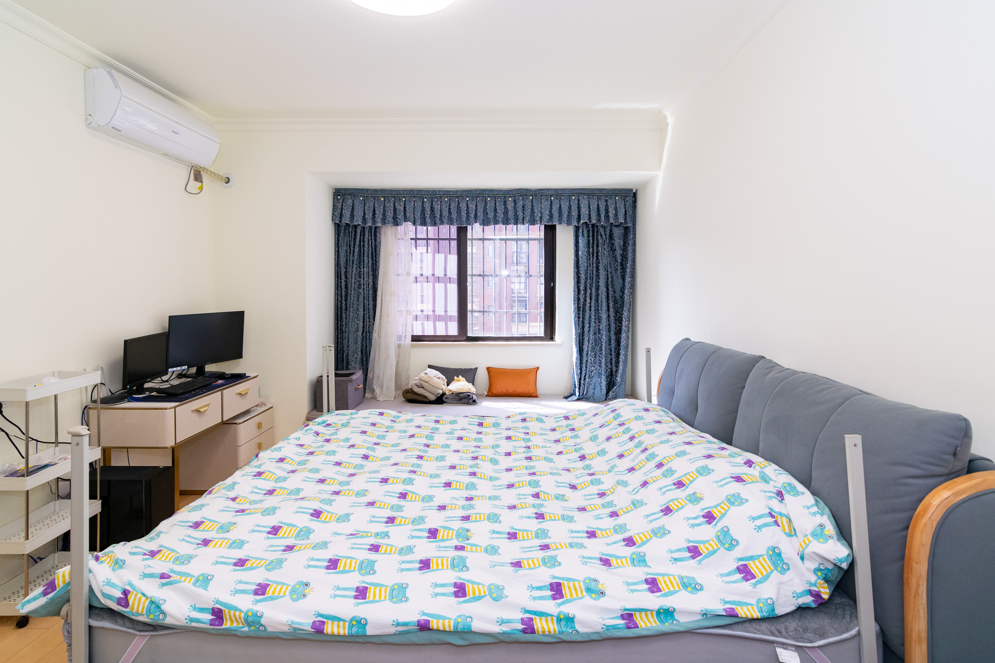 新城国际花都 3室2厅2卫 66.0万 新城国际花都 3室2厅2卫 66.0万卧室