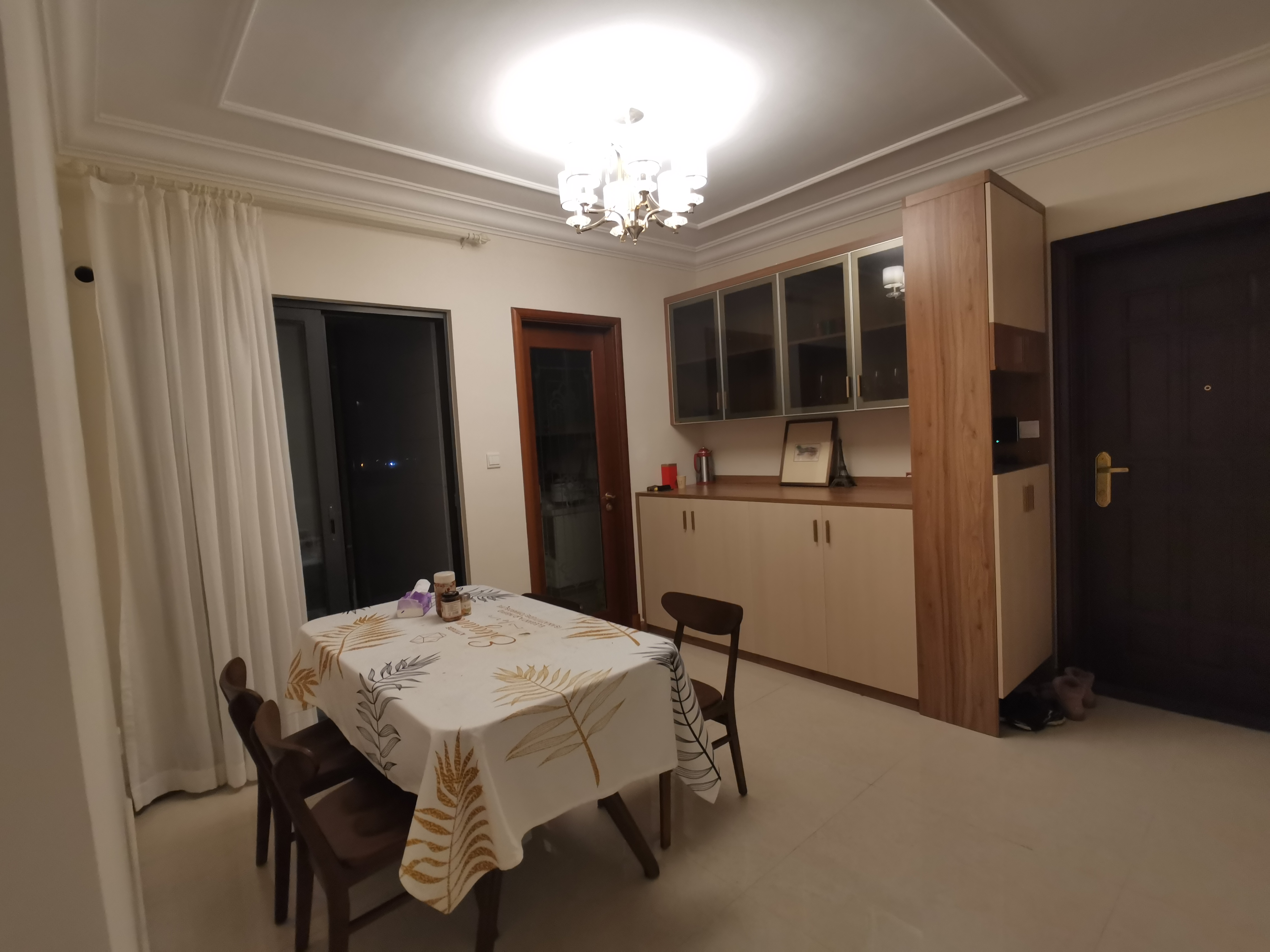 恒大绿洲 3室2厅2卫 2000.00元/月 恒大绿洲 3室2厅2卫 2000.00元/月室内图