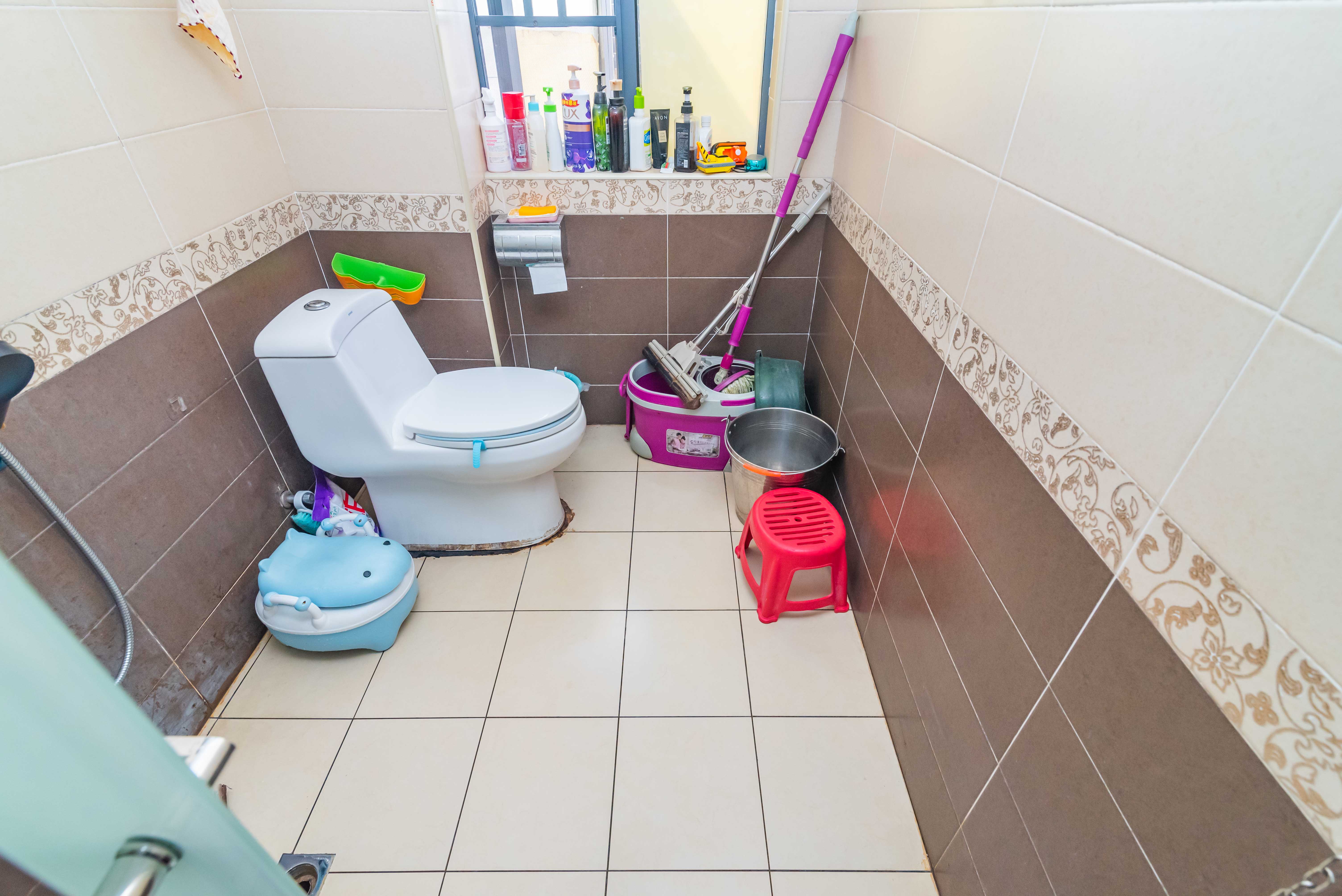 悦湖山 3室2厅1卫 82.0万 悦湖山 3室2厅1卫 82.0万卫生间