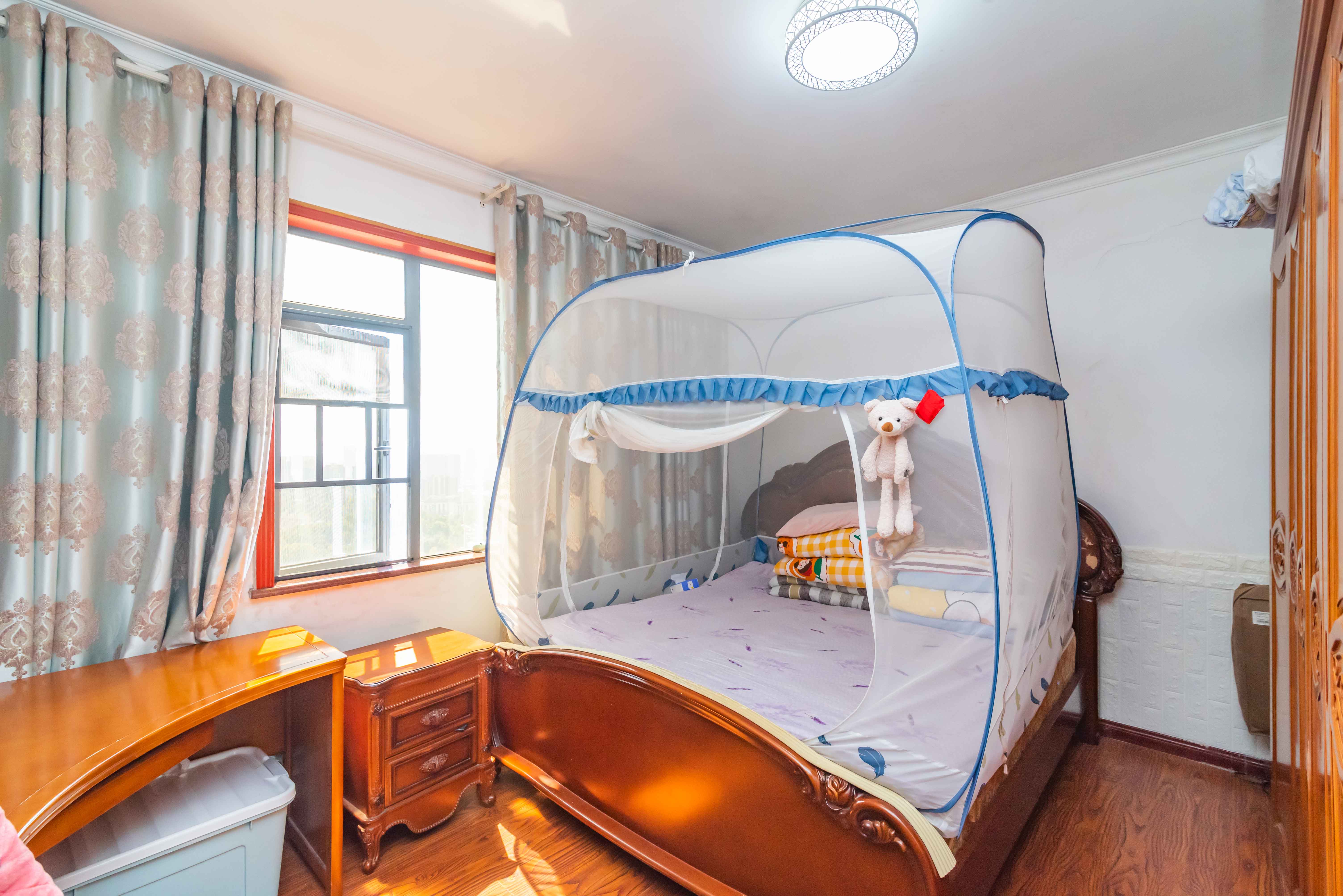 悦湖山 3室2厅1卫 82.0万 悦湖山 3室2厅1卫 82.0万卧室