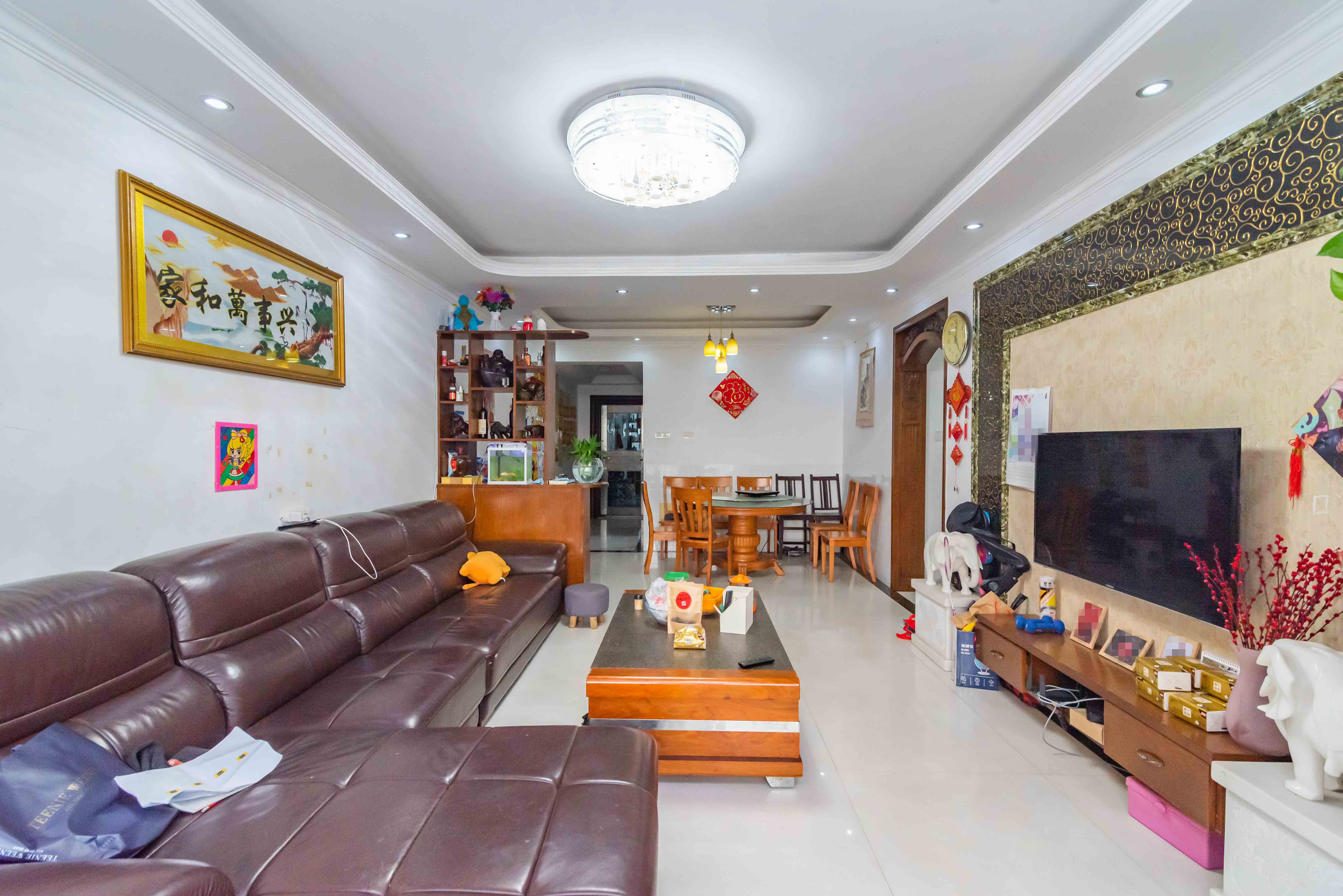 悦湖山  4室2厅2卫   110.00万 悦湖山  4室2厅2卫   110.00万客厅