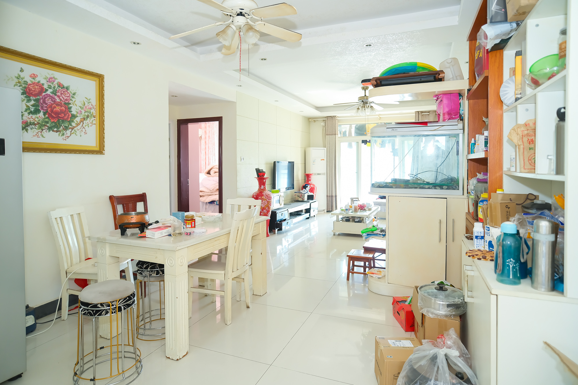 万丽景园 2室2厅1卫 56.8万 万丽景园 2室2厅1卫 56.8万客厅