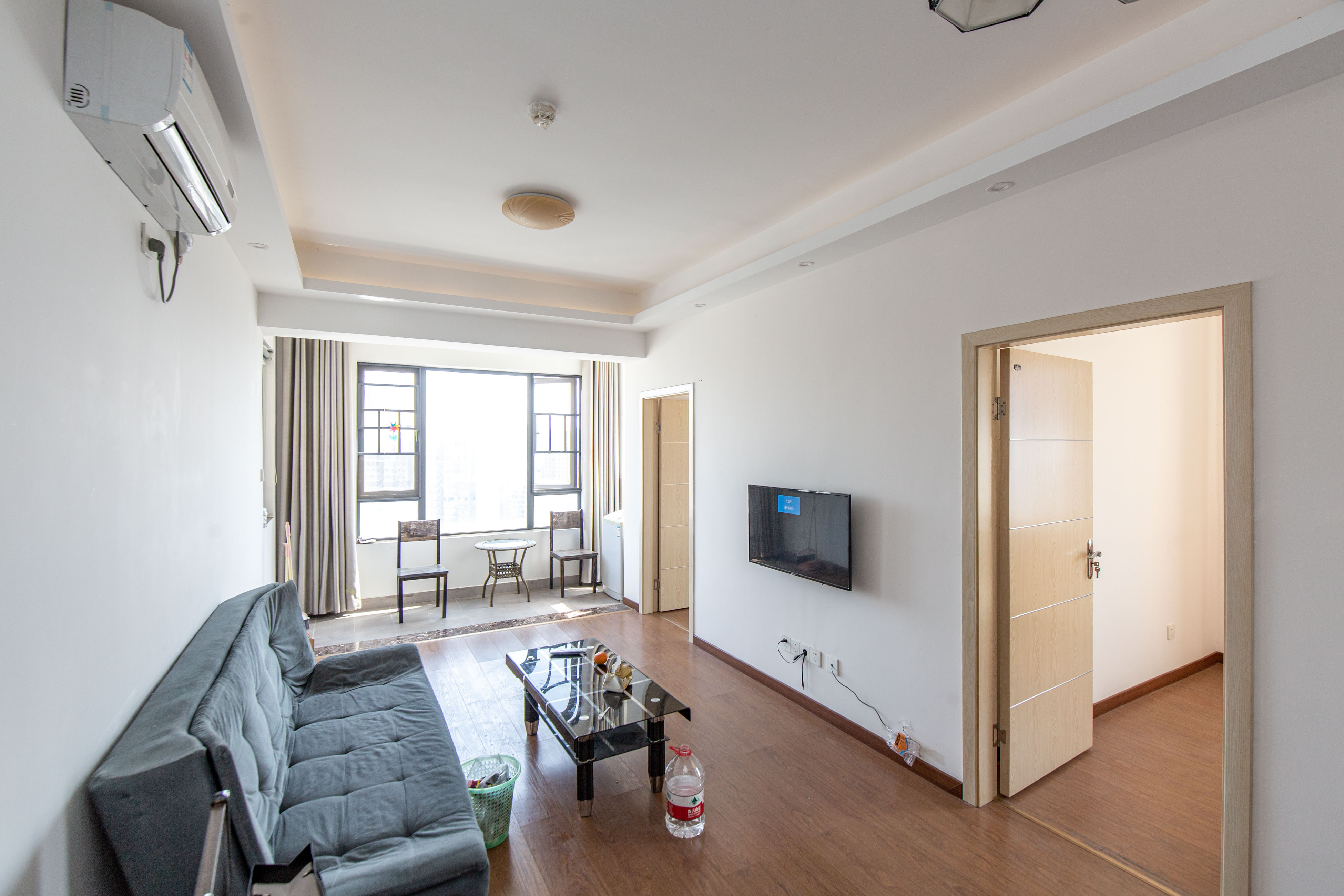 半山公馆（半山国际中心）  2室2厅1卫    73.0万客厅