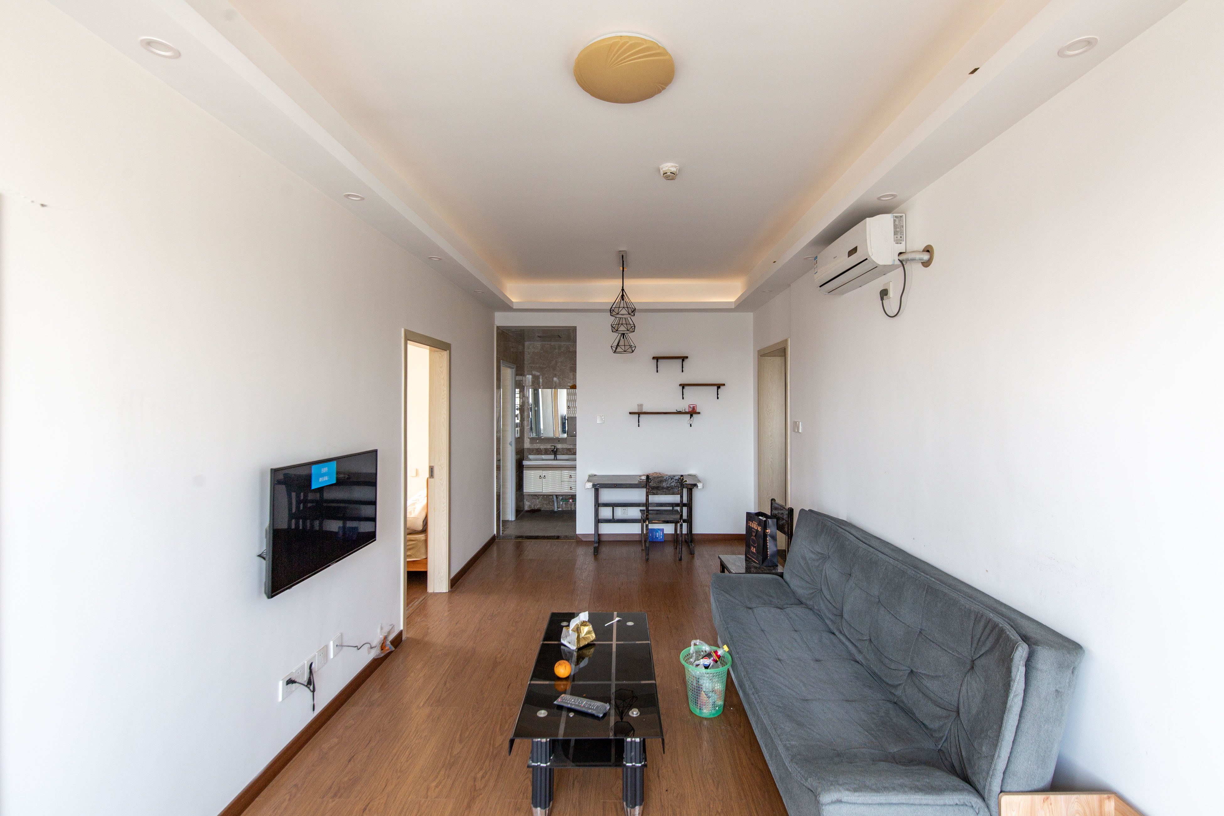 半山公馆（半山国际中心）  2室2厅1卫    73.0万客厅