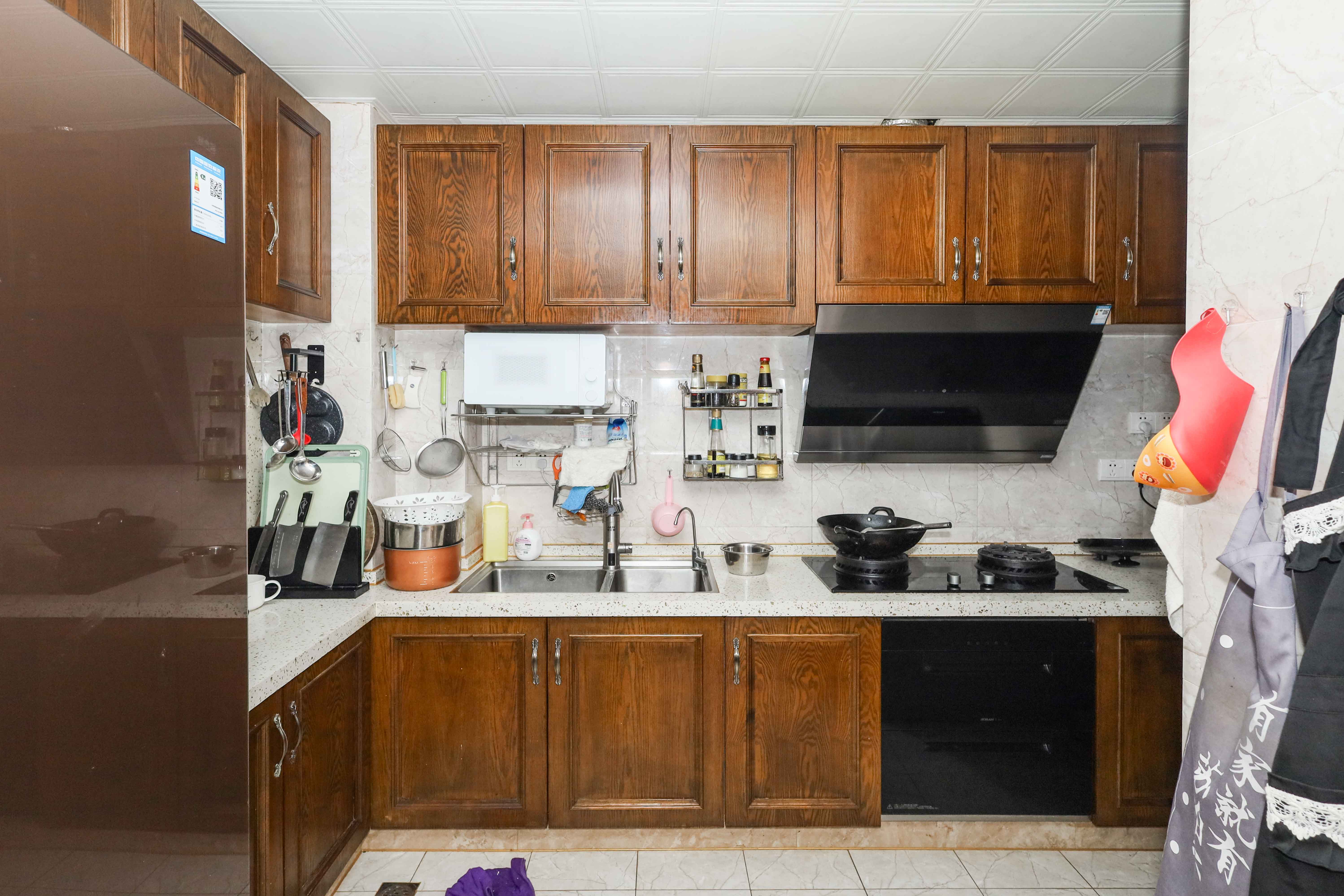 山水英伦海德广场  4室2厅2卫   239.80万 山水英伦海德广场  4室2厅2卫   239.80万厨房