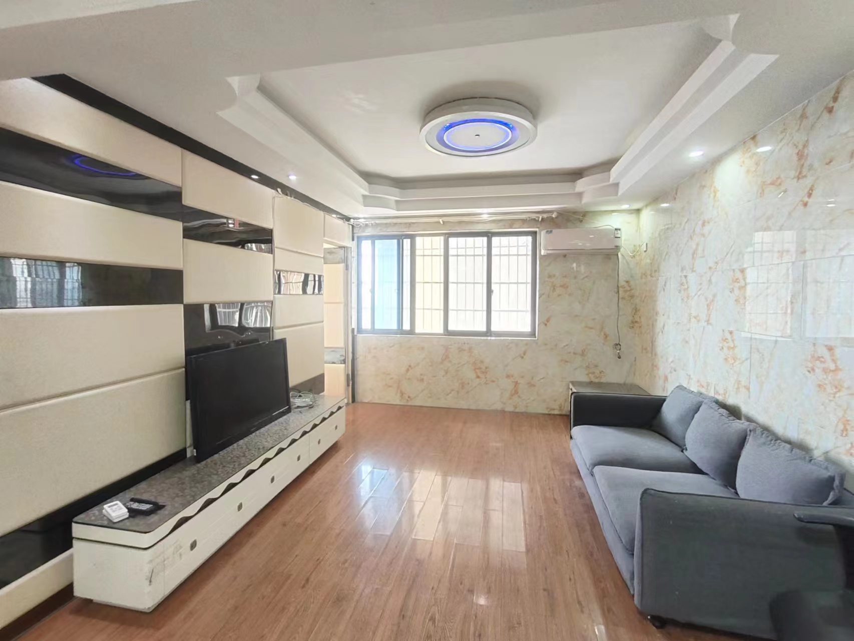 文化园三期  2室2厅1卫   35.00万 文化园三期  2室2厅1卫   35.00万室内图