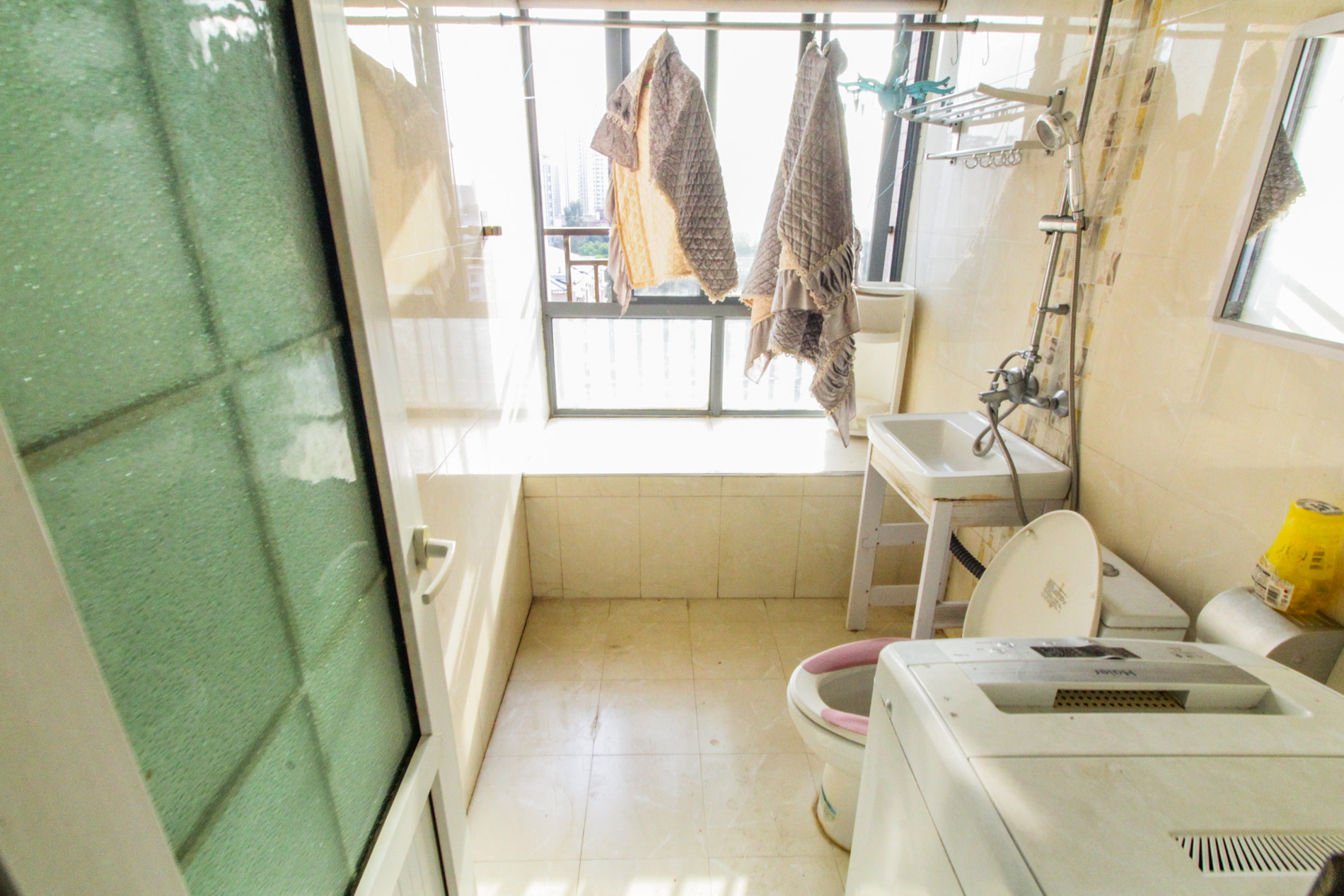 上海城小区  2室1厅1卫   71.80万阳台