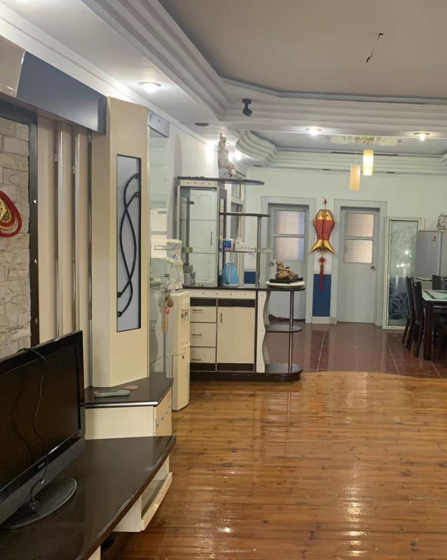 市二中单位房 3室2厅2卫 46.0万 市二中单位房 3室2厅2卫 46.0万室内图