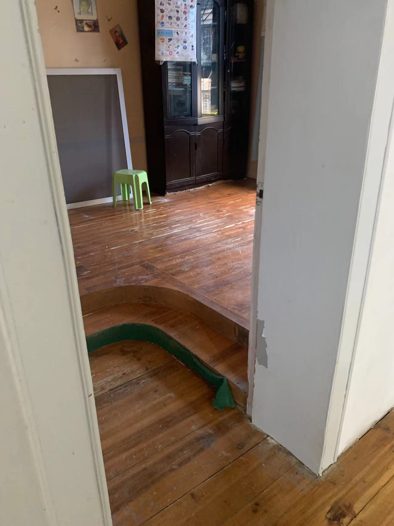 市二中单位房 3室2厅2卫 46.0万 市二中单位房 3室2厅2卫 46.0万室内图