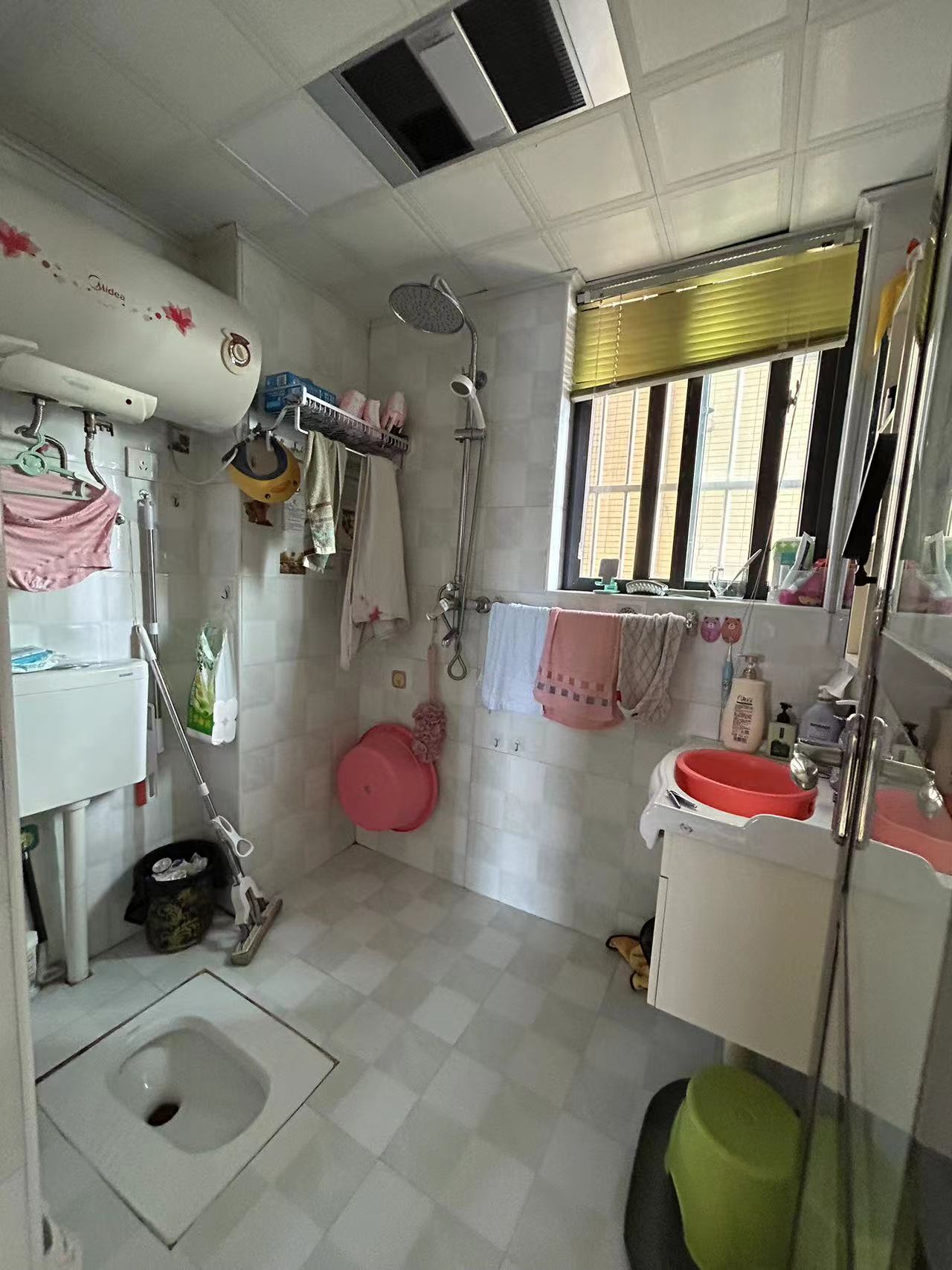 爱丁堡 3室2厅2卫 65.00万 爱丁堡 3室2厅2卫 65.00万室内图