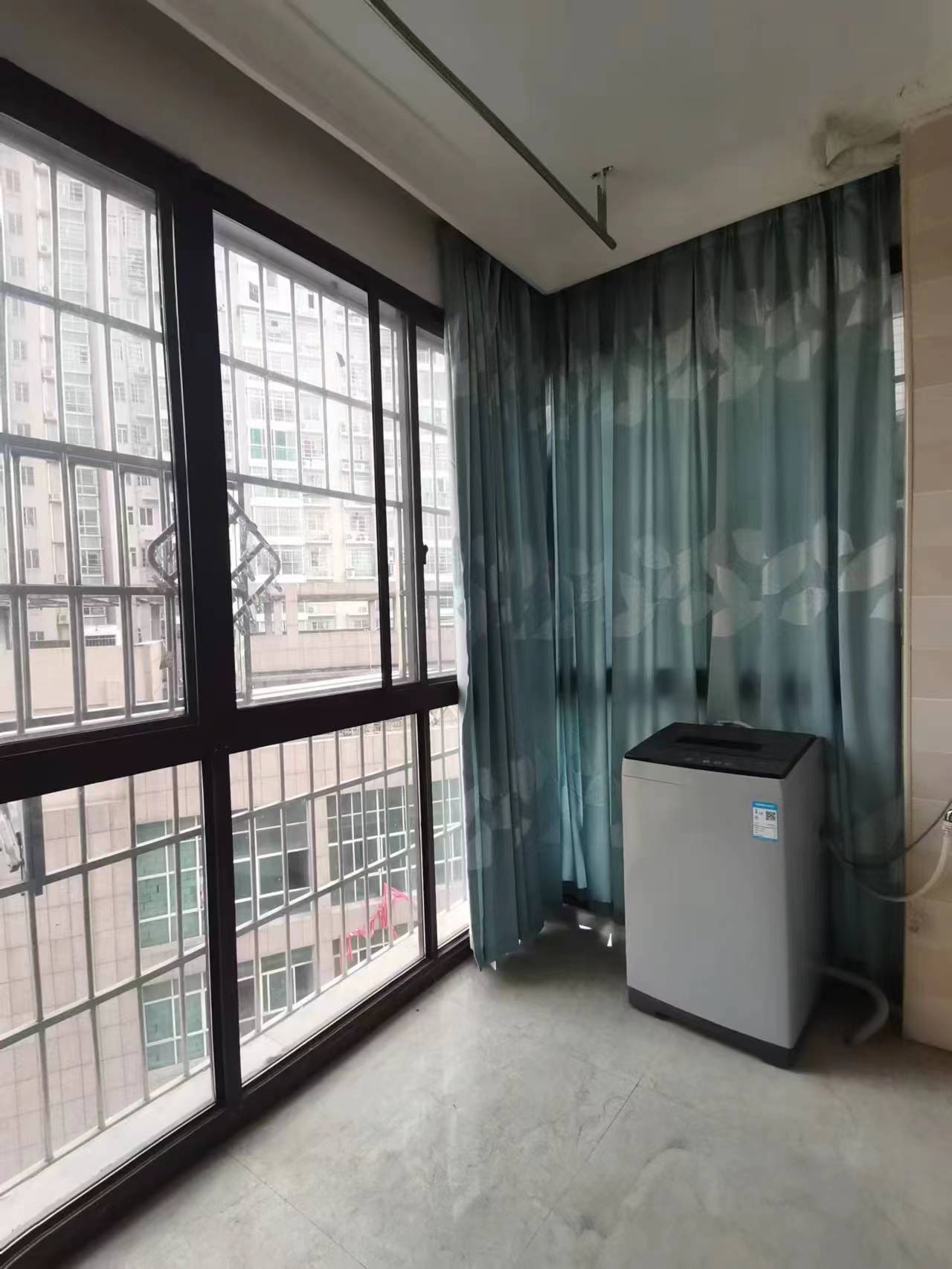 华辰汇景一、二期  1室1厅1卫   1500.00元/月室内图