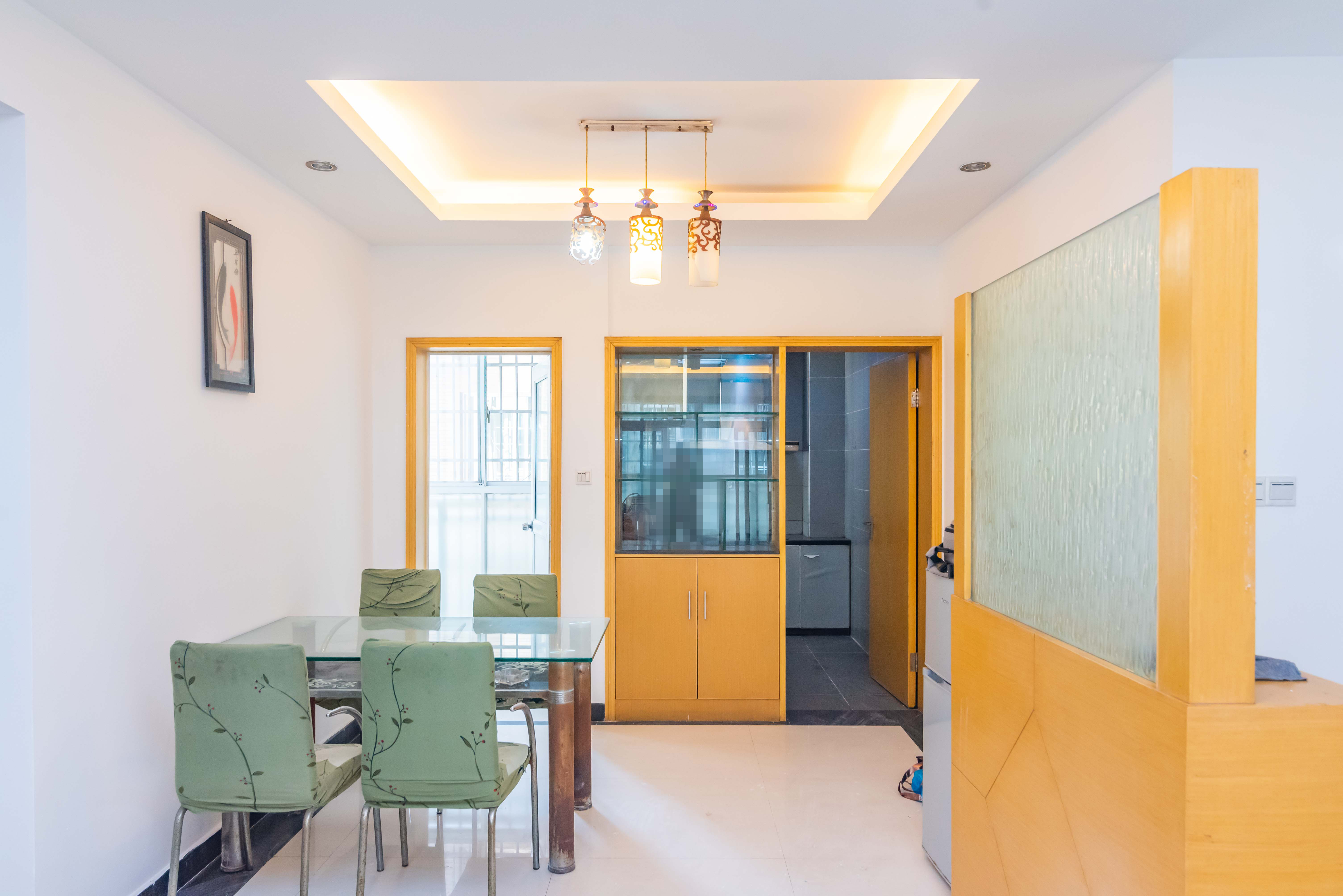 紫晶城 3室2厅2卫 54.80万 紫晶城 3室2厅2卫 54.80万客厅