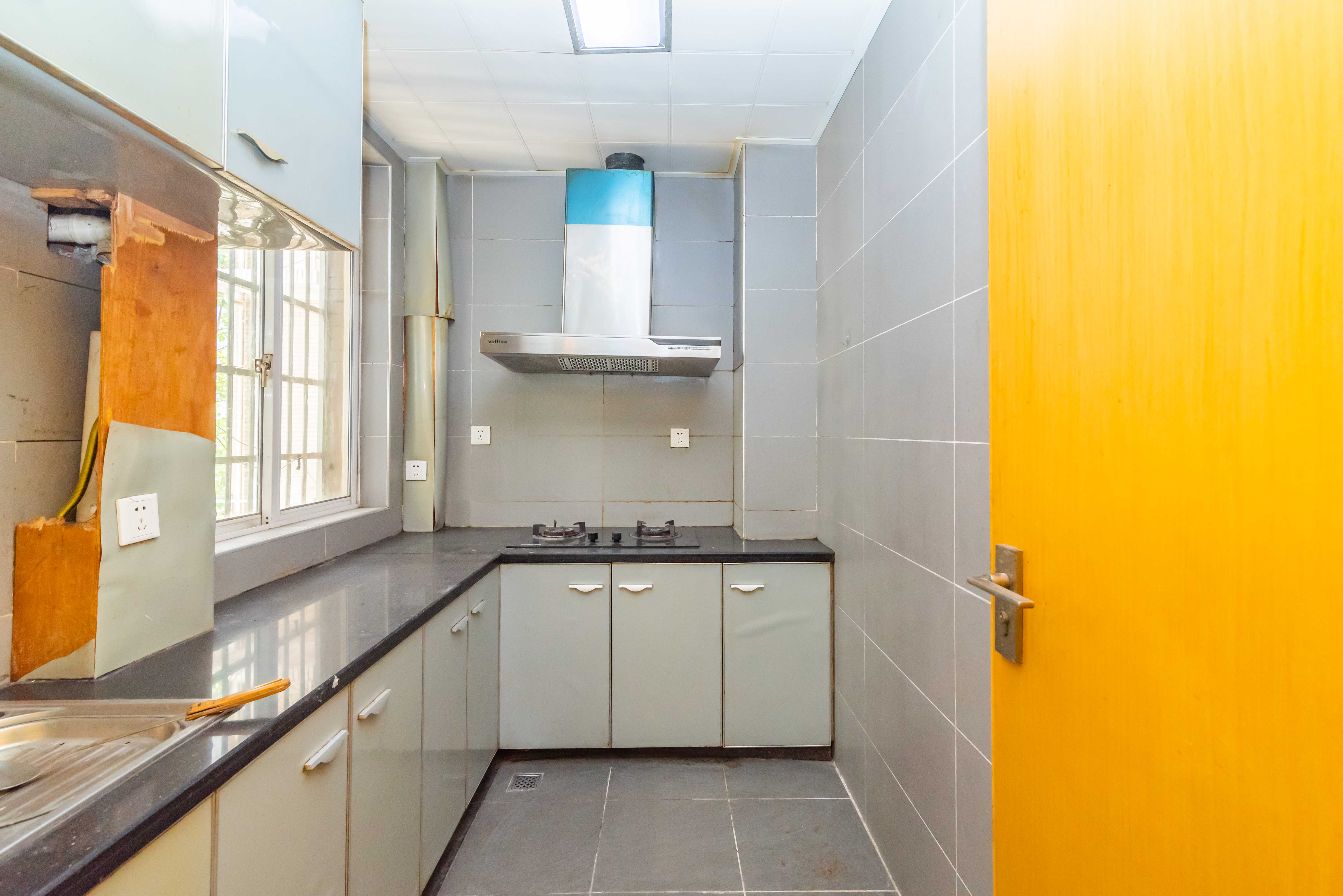 紫晶城 3室2厅2卫 54.80万 紫晶城 3室2厅2卫 54.80万厨房