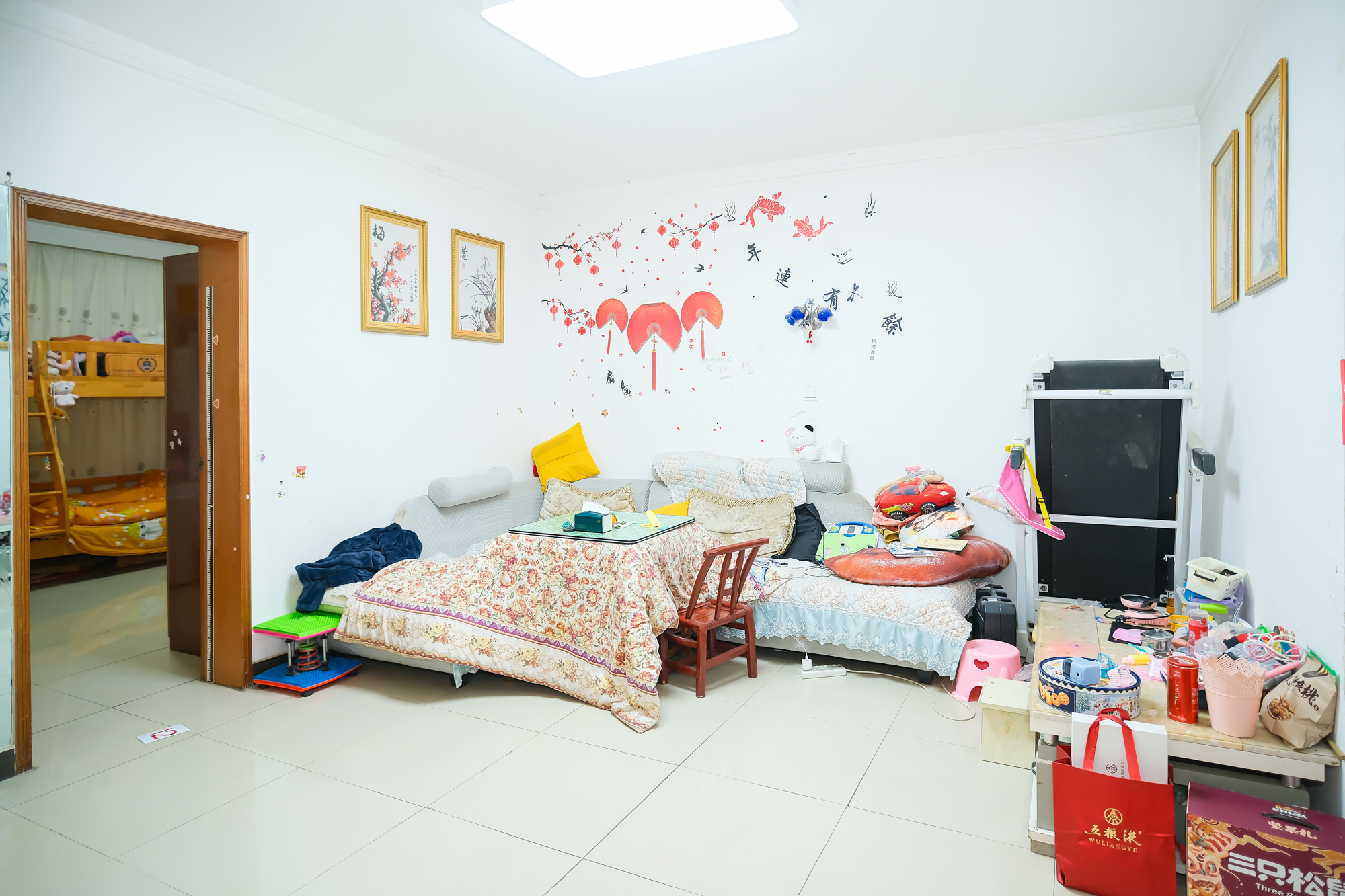 中南汽车世界  2室2厅1卫    39.79万 中南汽车世界  2室2厅1卫    39.79万客厅