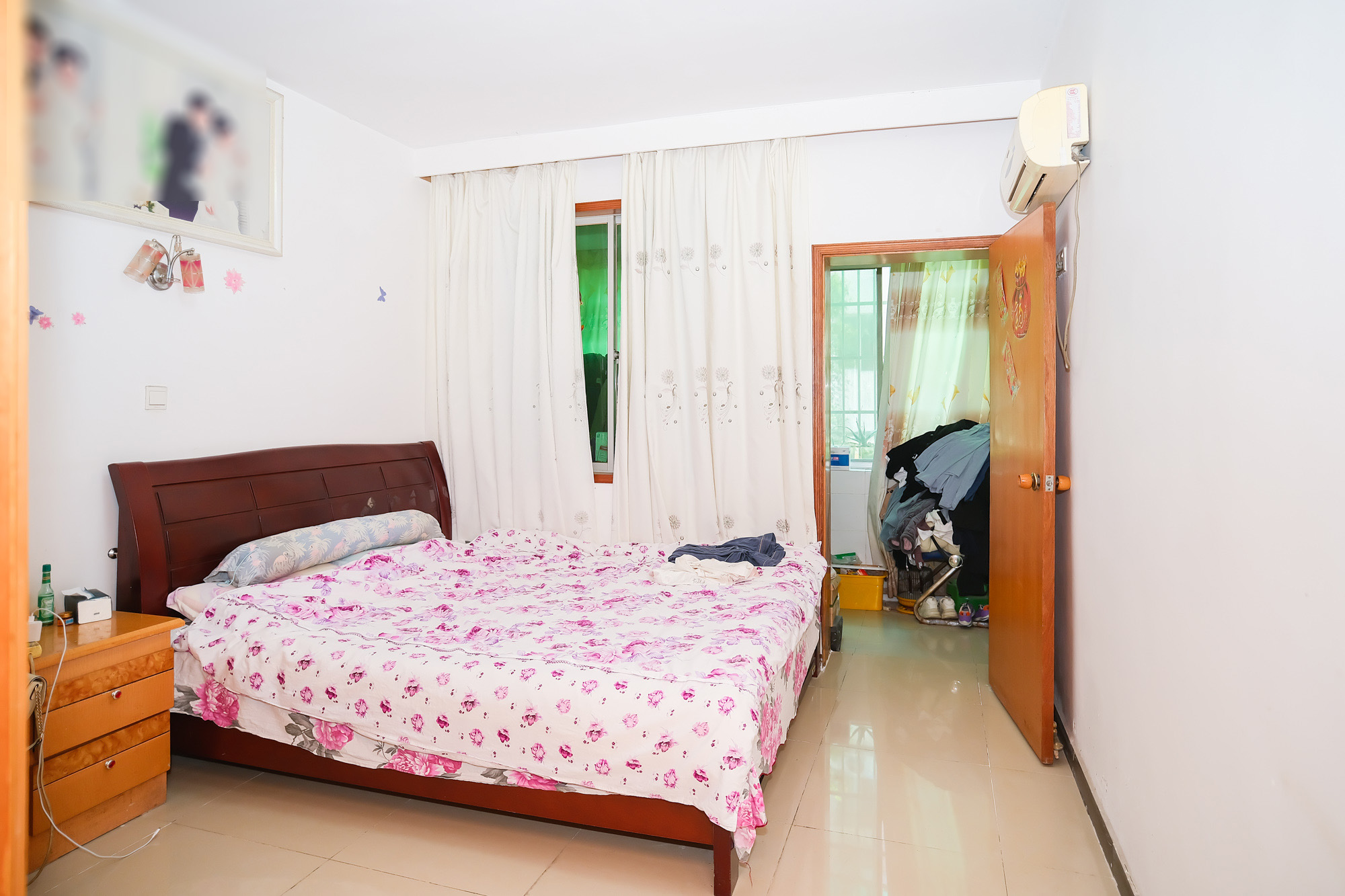 中南汽车世界  2室2厅1卫    39.79万 中南汽车世界  2室2厅1卫    39.79万卧室