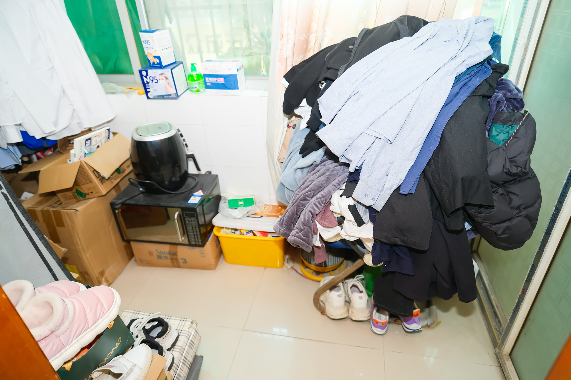 中南汽车世界  2室2厅1卫    39.79万 中南汽车世界  2室2厅1卫    39.79万阳台