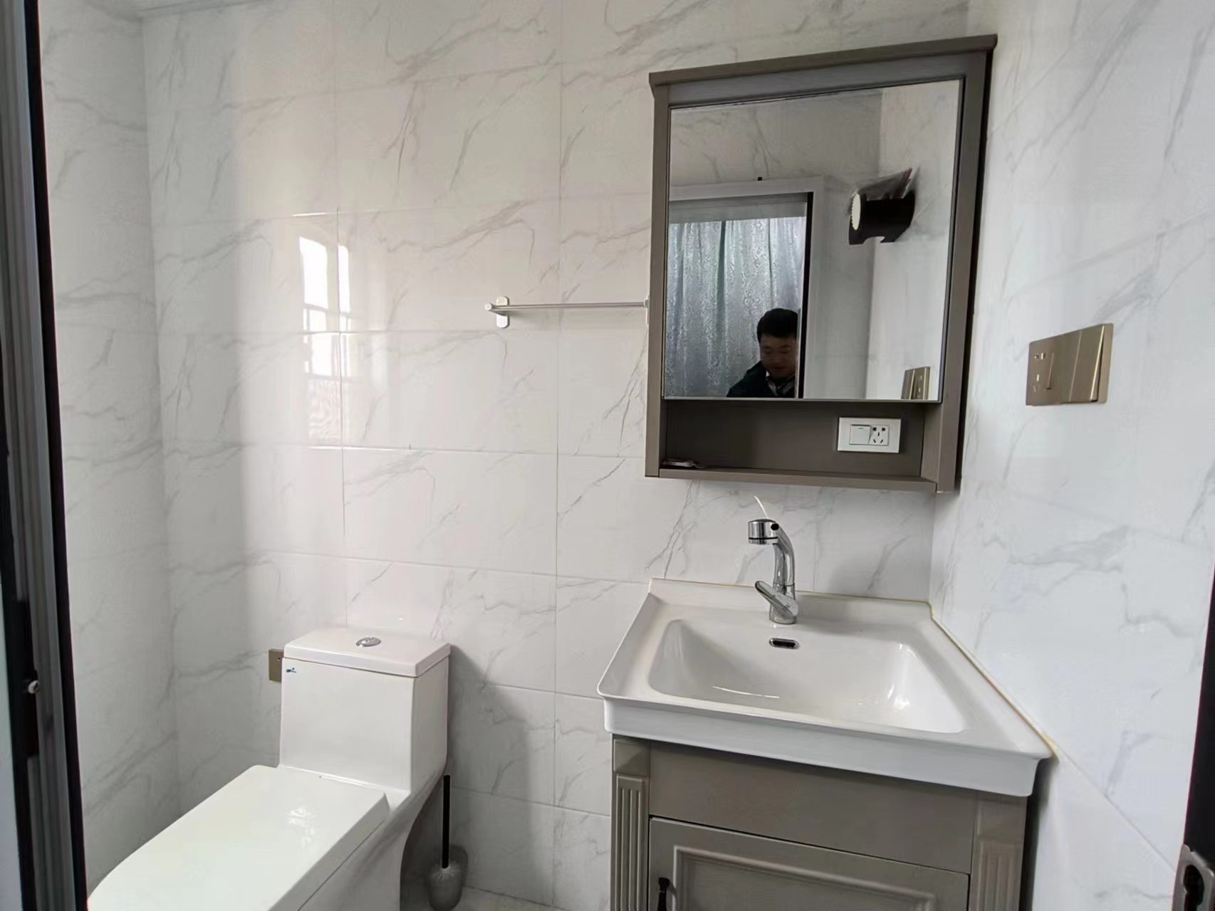 蓝溪谷 0室0厅0卫 95.80万 蓝溪谷 0室0厅0卫 95.80万室内图