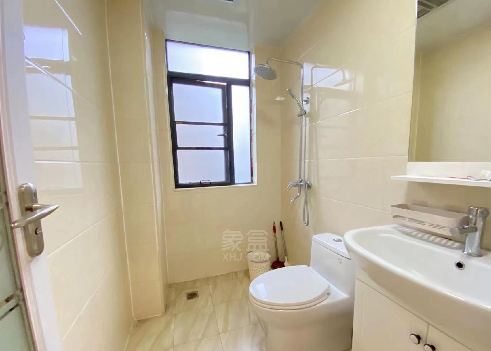 经世龙城 4室2厅2卫 115.0万 经世龙城 4室2厅2卫 115.0万室内图