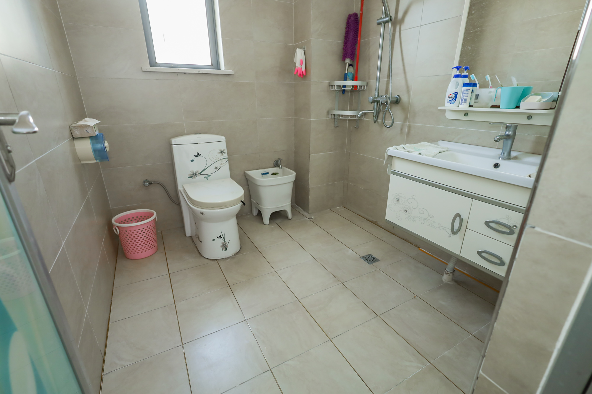 卓越蔚蓝海岸二期  3室2厅2卫    161.8万卫生间