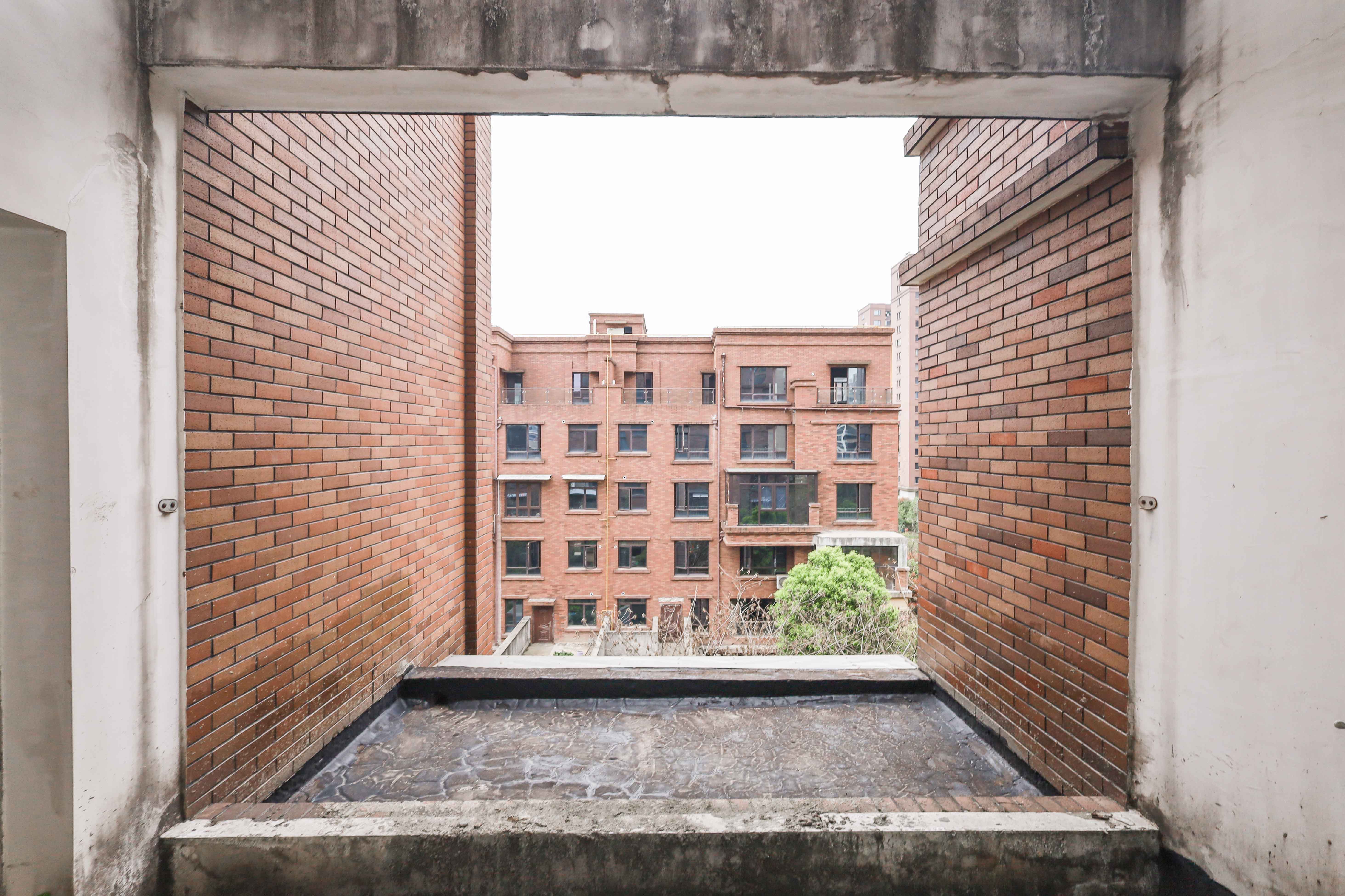 中冶中央公园 4室2厅4卫 221.0万 中冶中央公园 4室2厅4卫 221.0万室内图