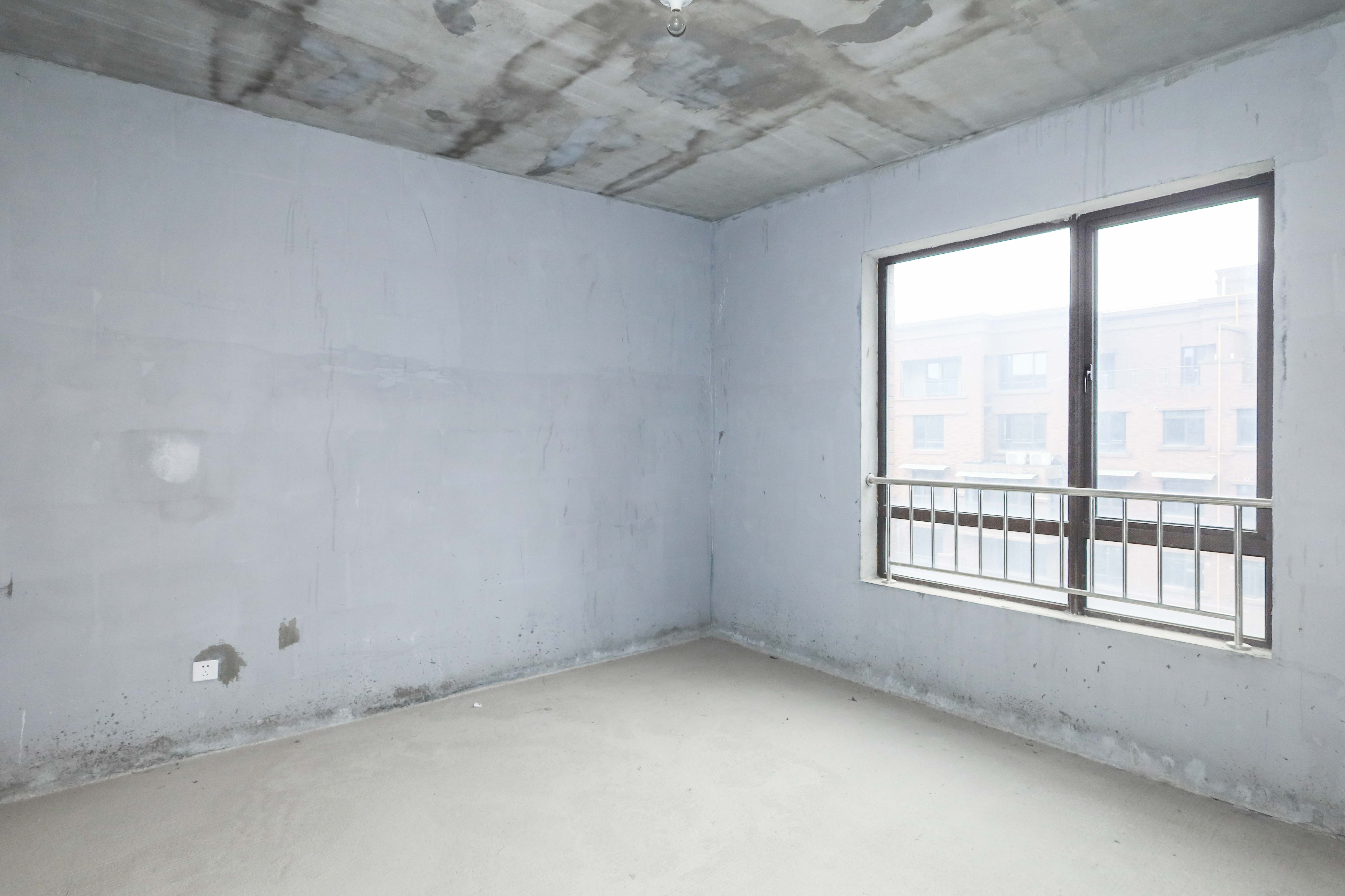 中冶中央公园 4室2厅4卫 221.0万 中冶中央公园 4室2厅4卫 221.0万室内图