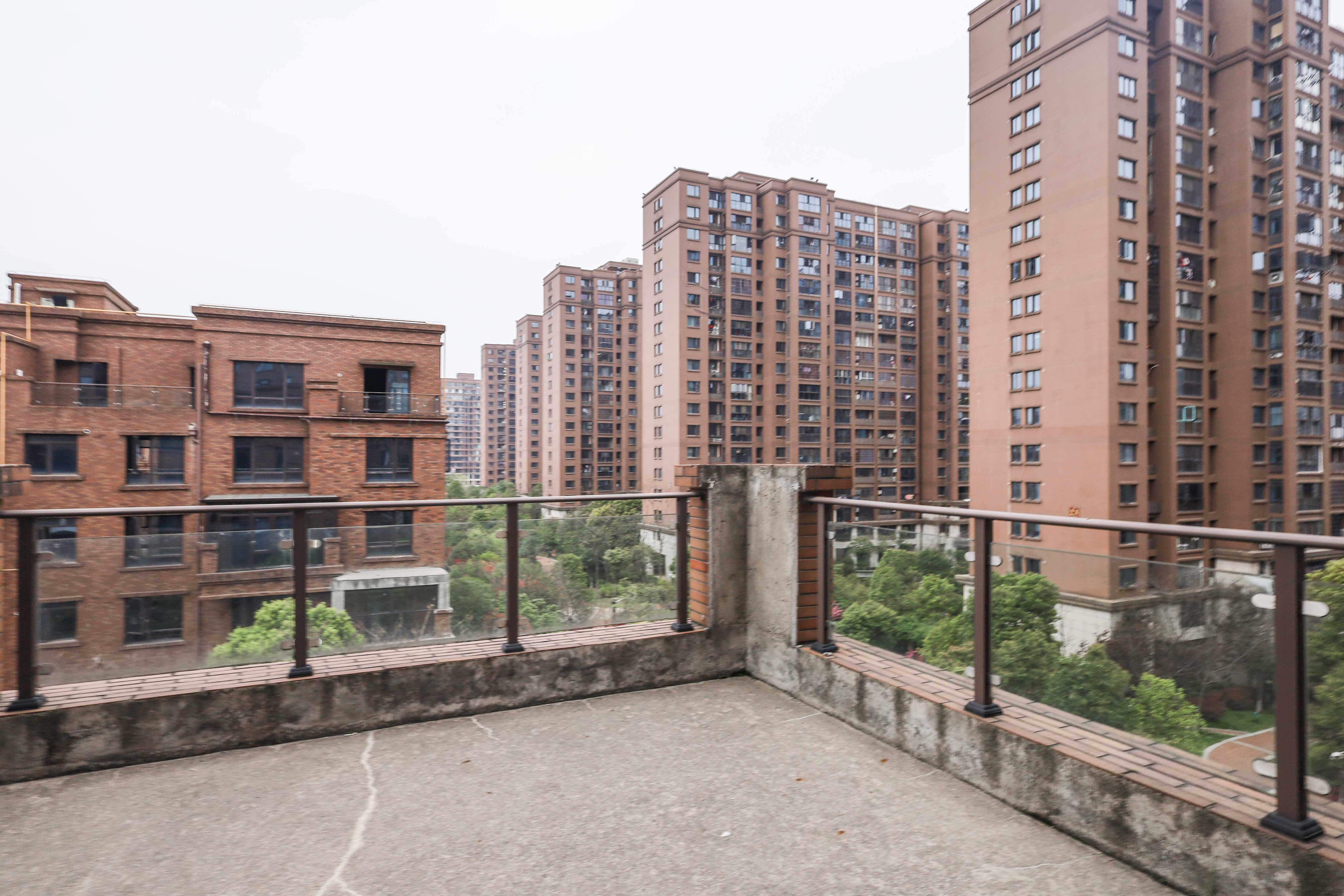 中冶中央公园 4室2厅4卫 221.0万 中冶中央公园 4室2厅4卫 221.0万室内图