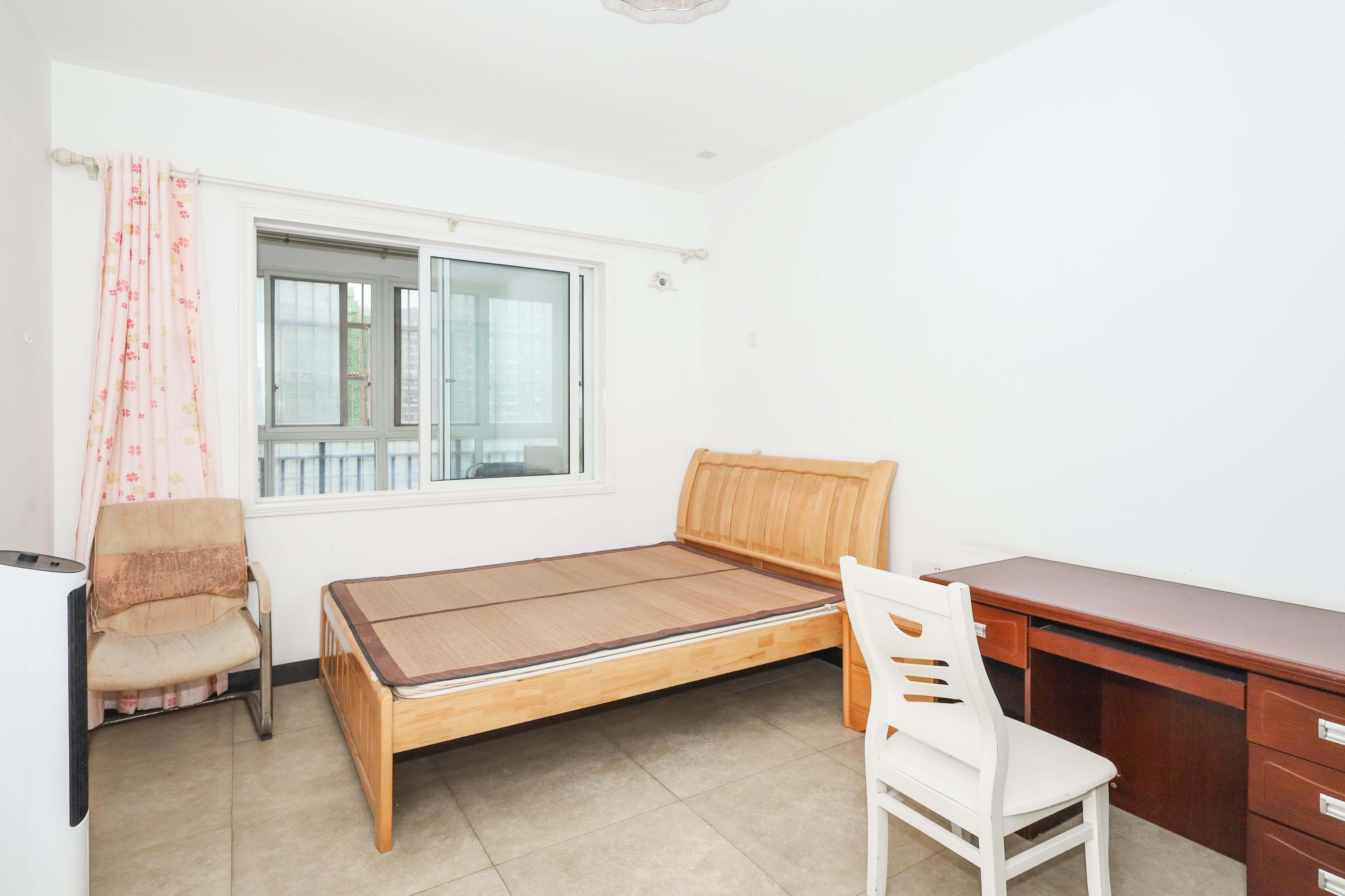 麓山润城  3室2厅2卫    88.0万 麓山润城  3室2厅2卫    88.0万室内图